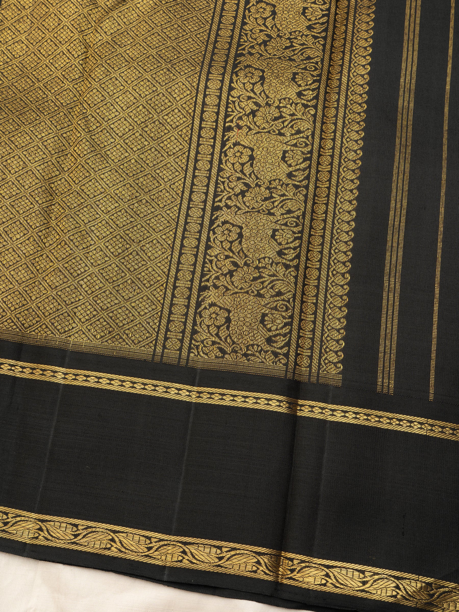 Lehariya Thread work Kanjipuram Silk Saree CLSA7029