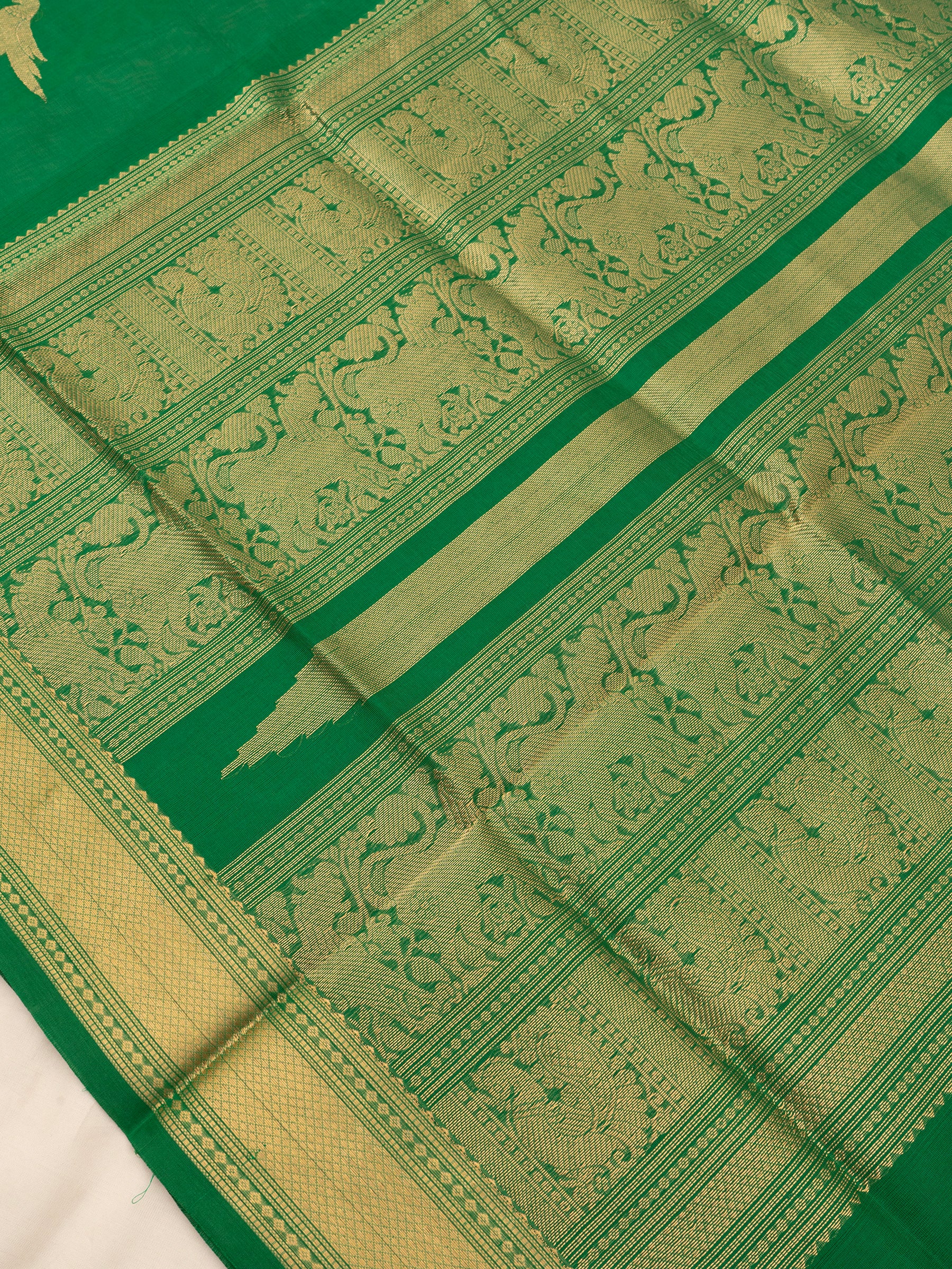 Green killi butta / Silk Cotton Saree CLSA7264