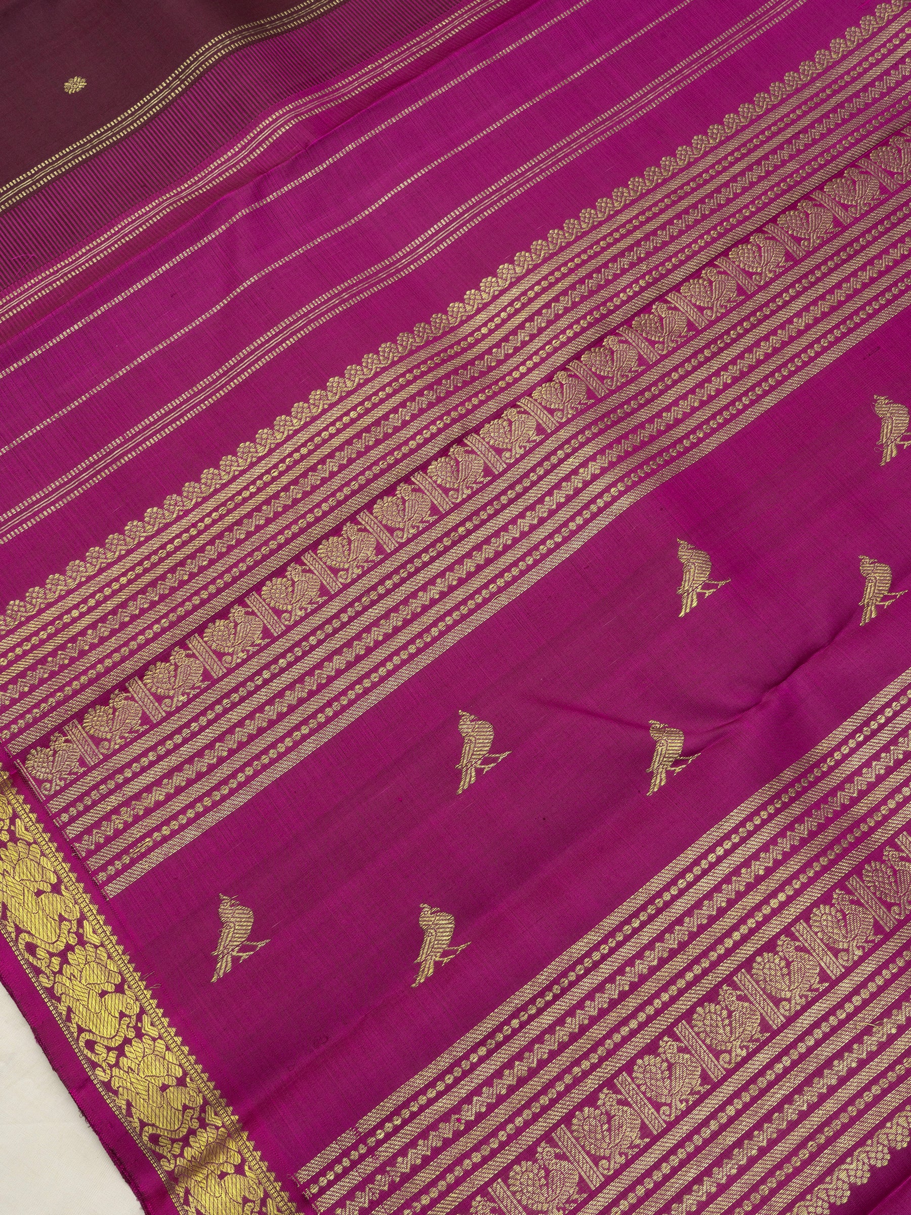 V paaku and pink bettu butta small border/ Kanjipuram Silk Saree CLSA7417