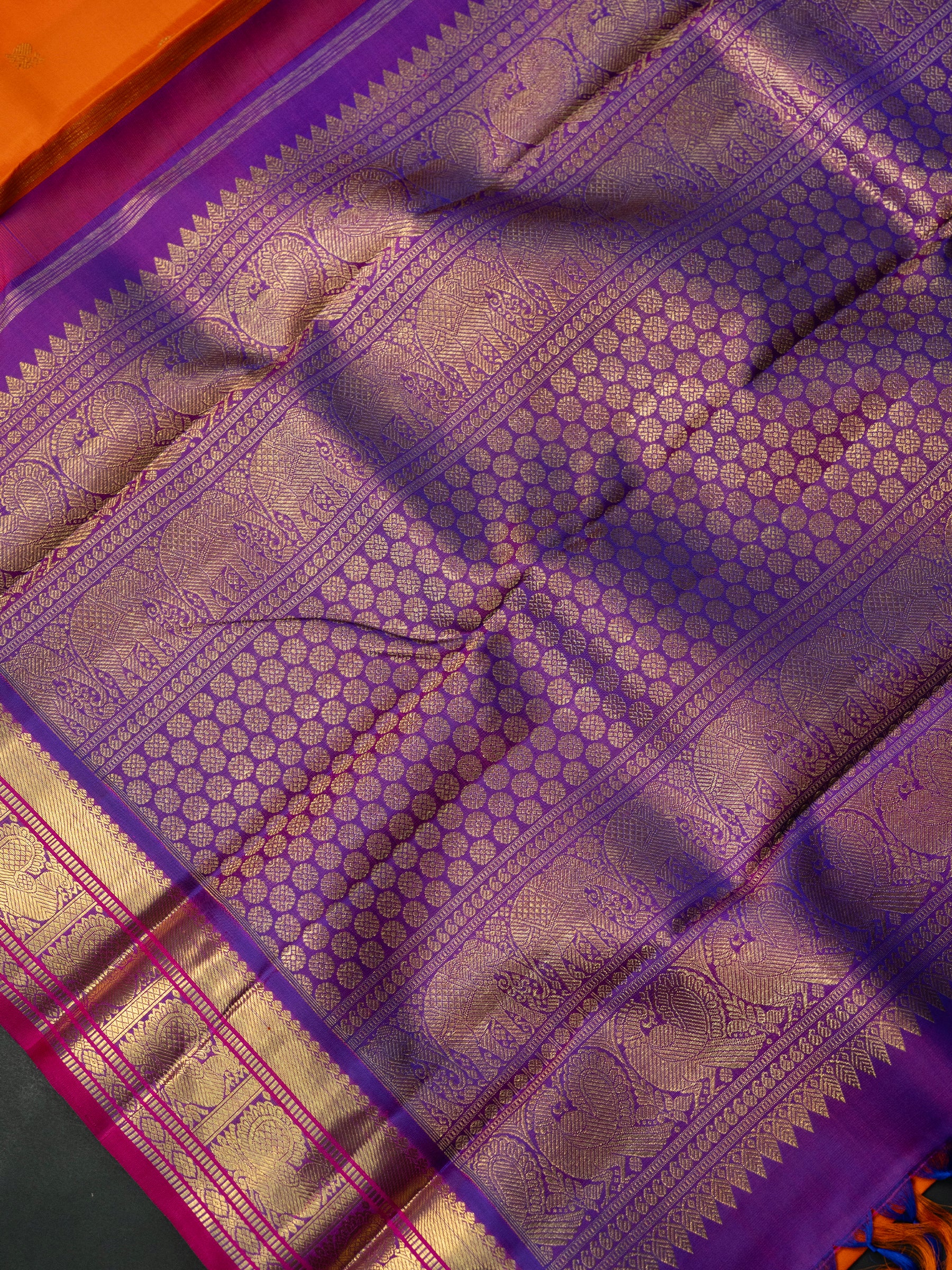 Orange body with Majenta Korvai / Kanjipuram Silk Saree CLSA7737