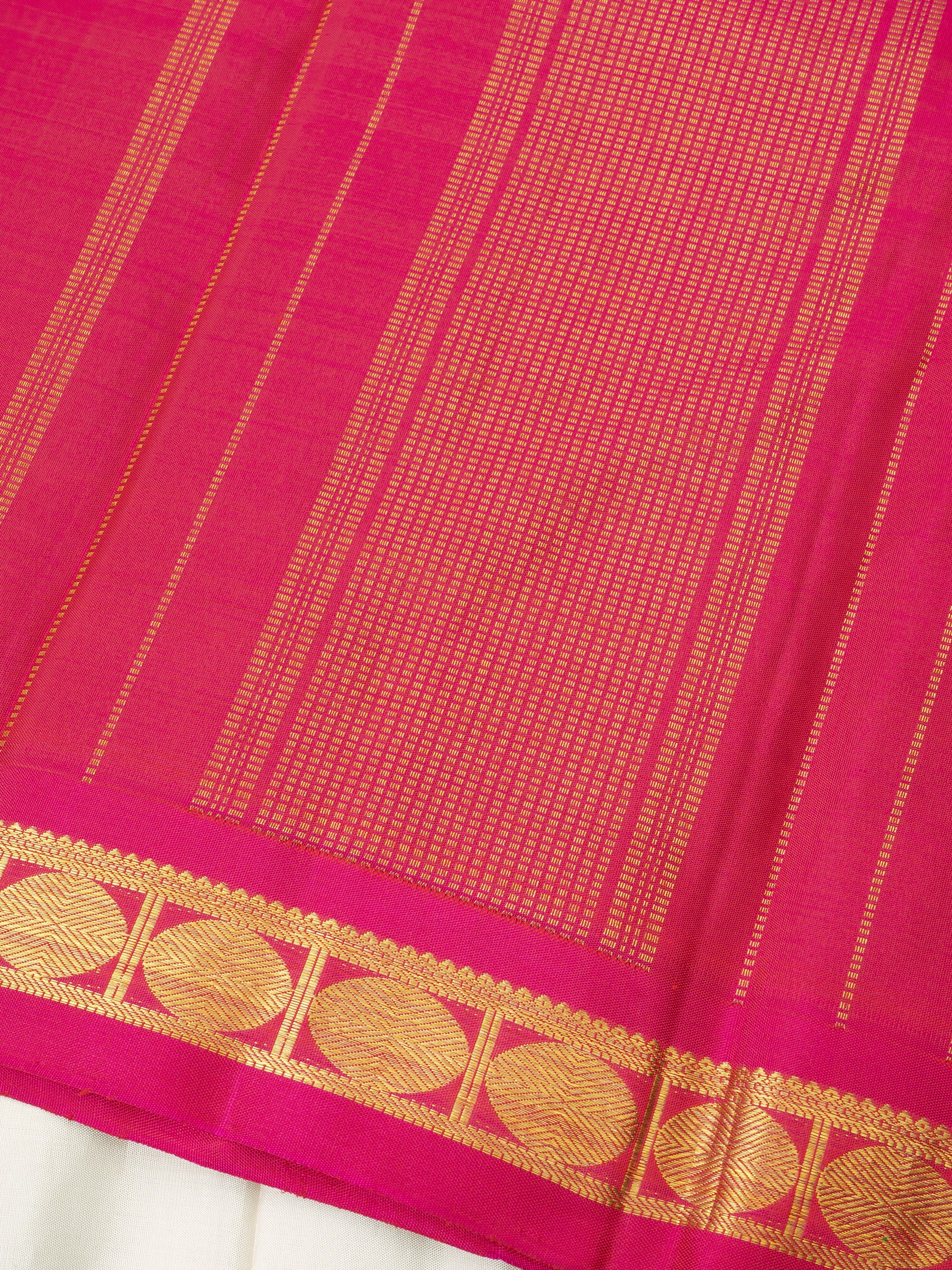 Manthulir / Arani Silk Saree CLSA8919