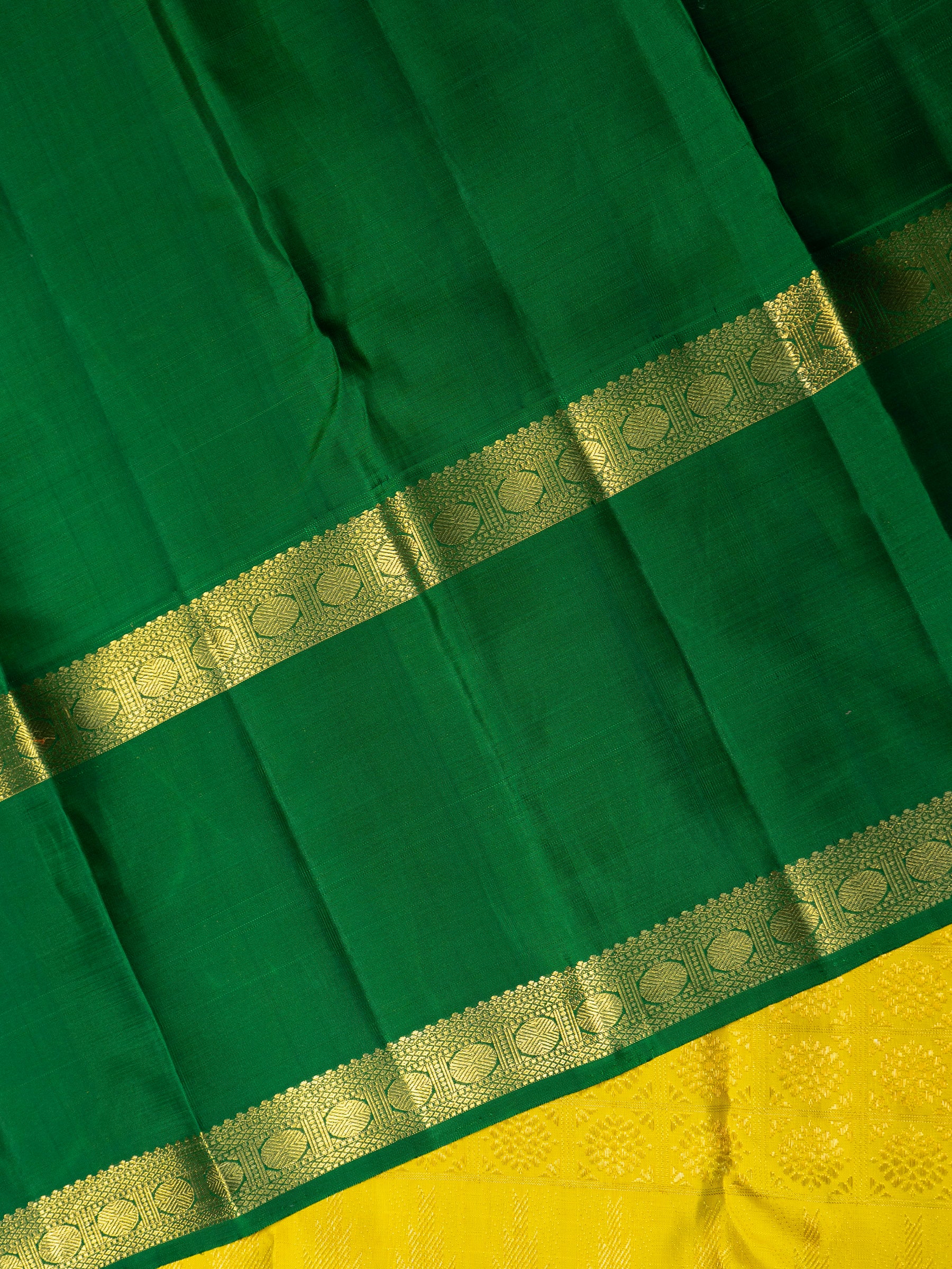 Yellow and green rettapet border kai korvai/ Kanjipuram Saree CLSA9137