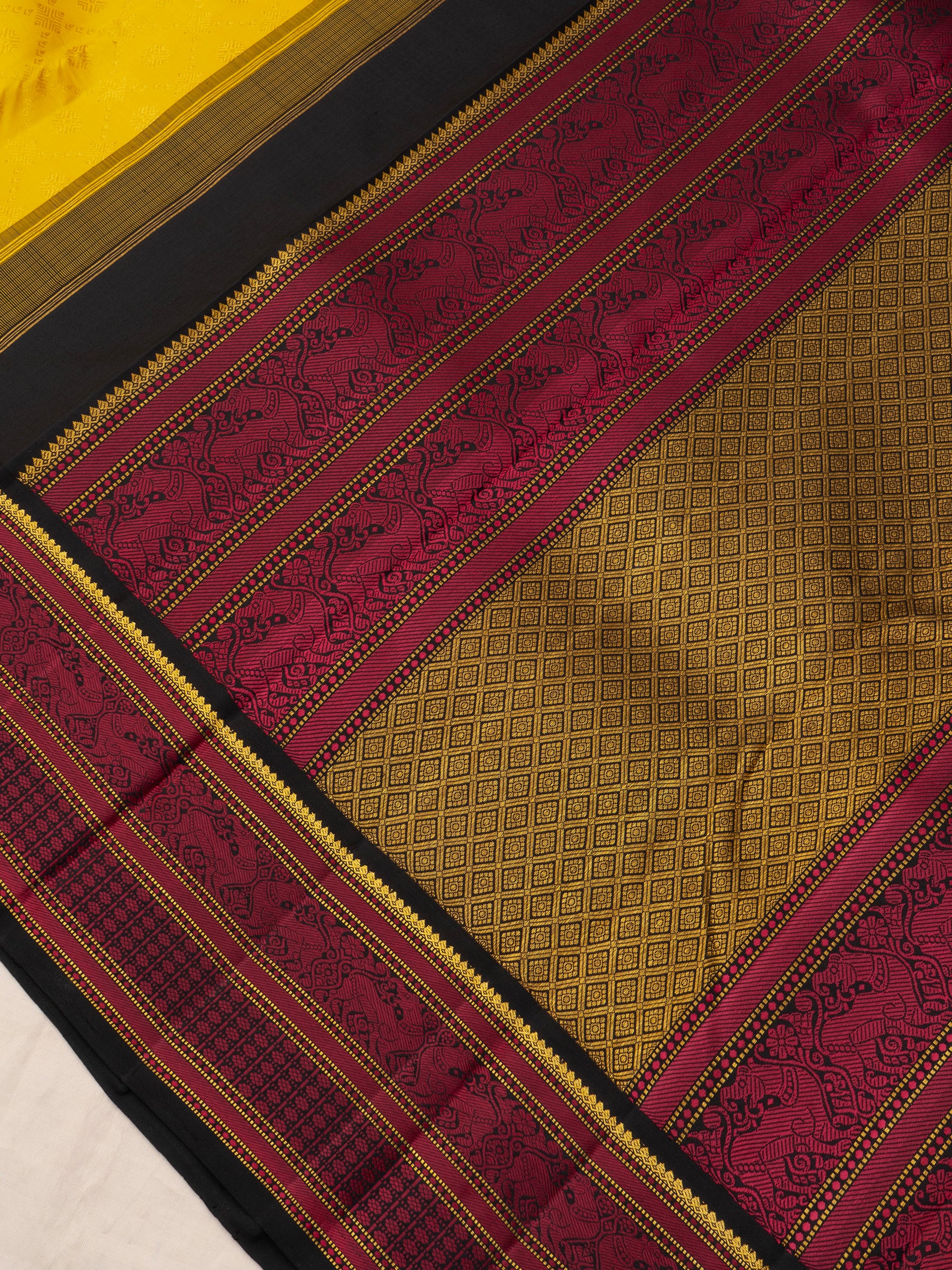 Yellow jacquard body work / Arani Silk Saree CLSA9215