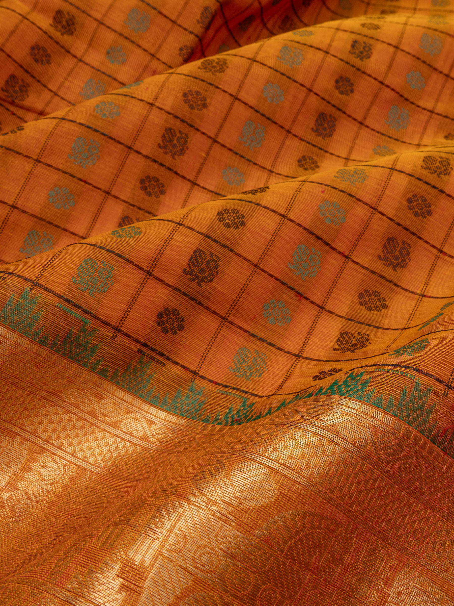 Orange lakshambutta / Silk Cotton Saree CLSA9726