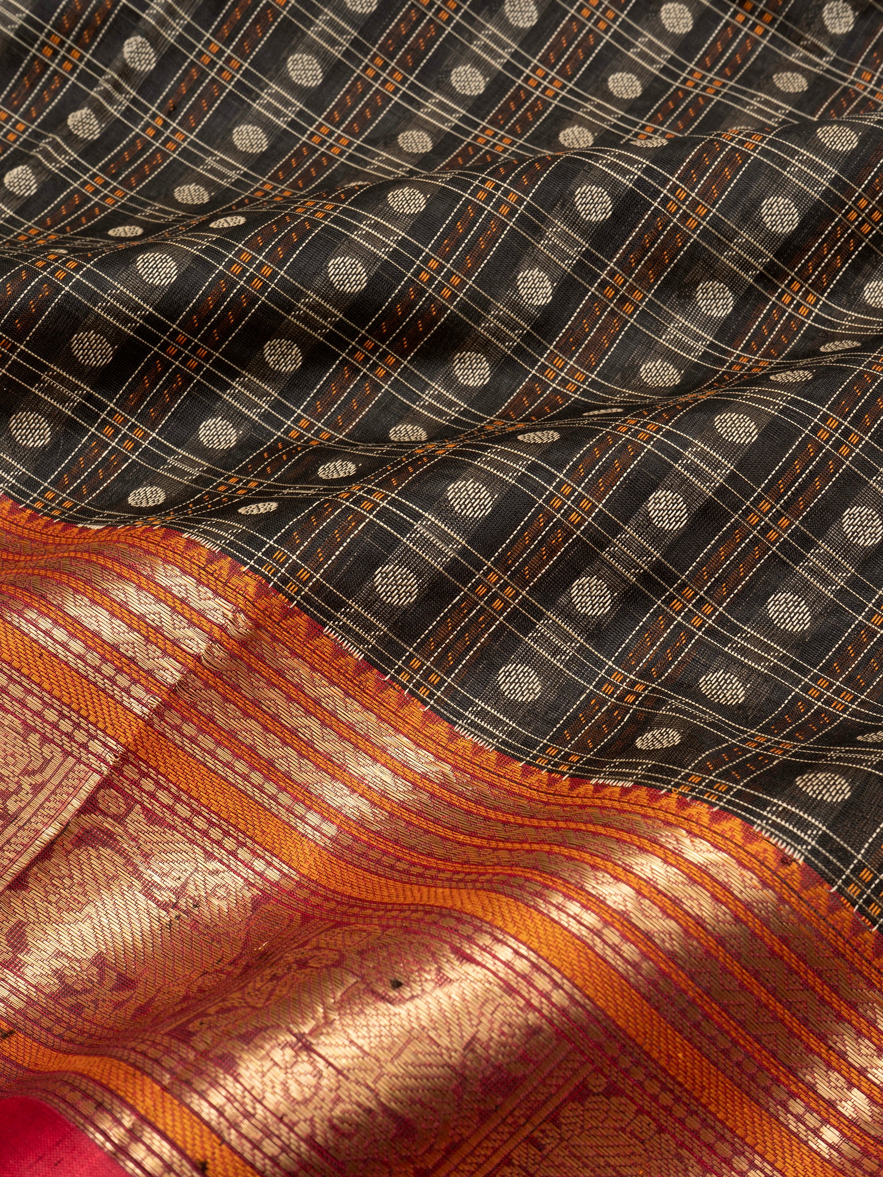 Black lakshambutta / Silk Cotton Saree CLSA9727