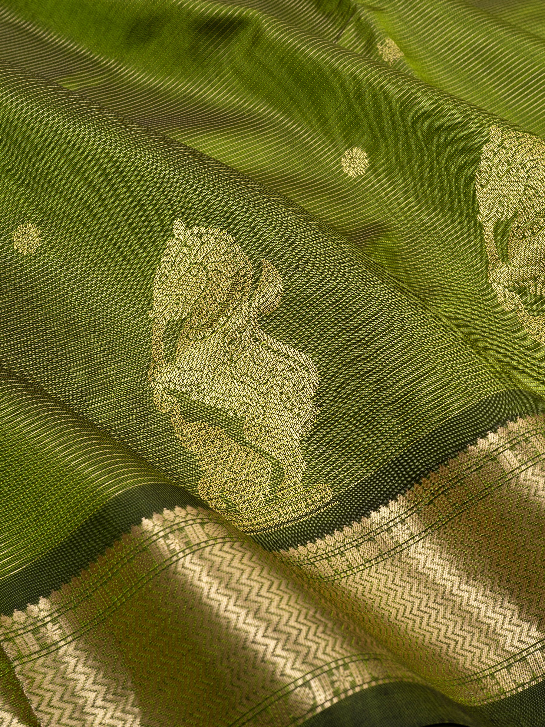 Green yazhi bettu butta/ Premium Silk Cotton Saree CLSA9746