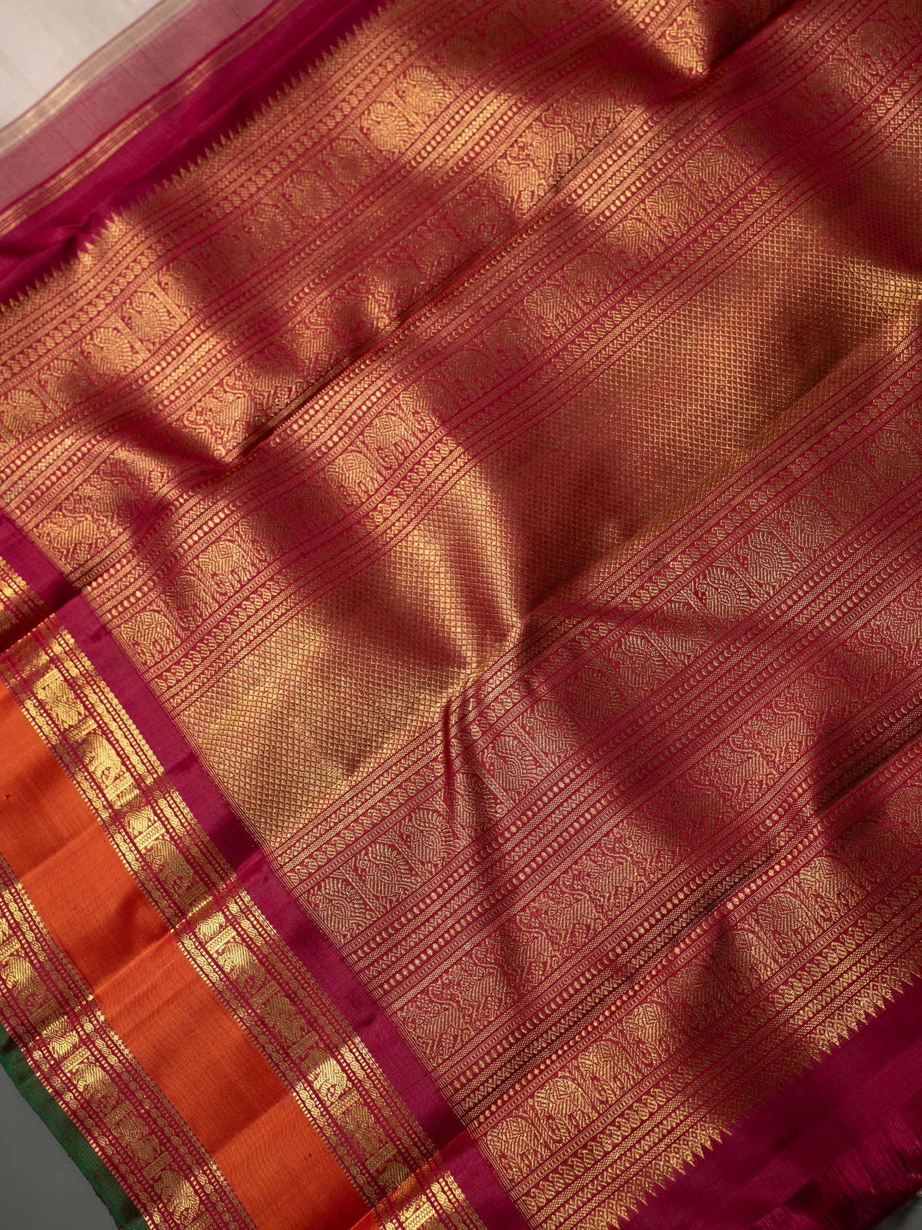 Cream retta pet korvai  Kanjipuram Silk Saree CLSA10373