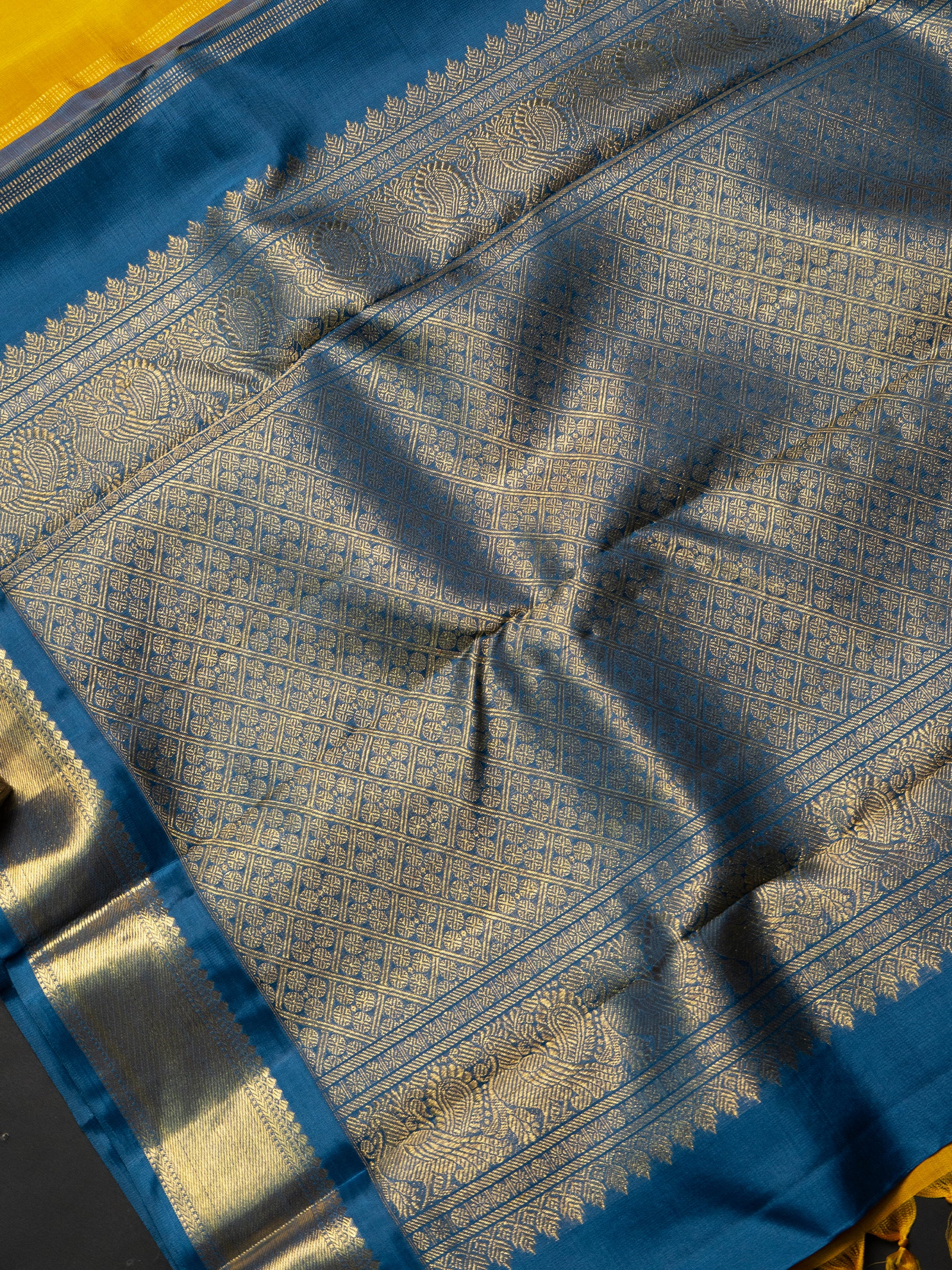 Yellow and turquoise blue kai korvai / Kanjipuram Saree CLSA3148