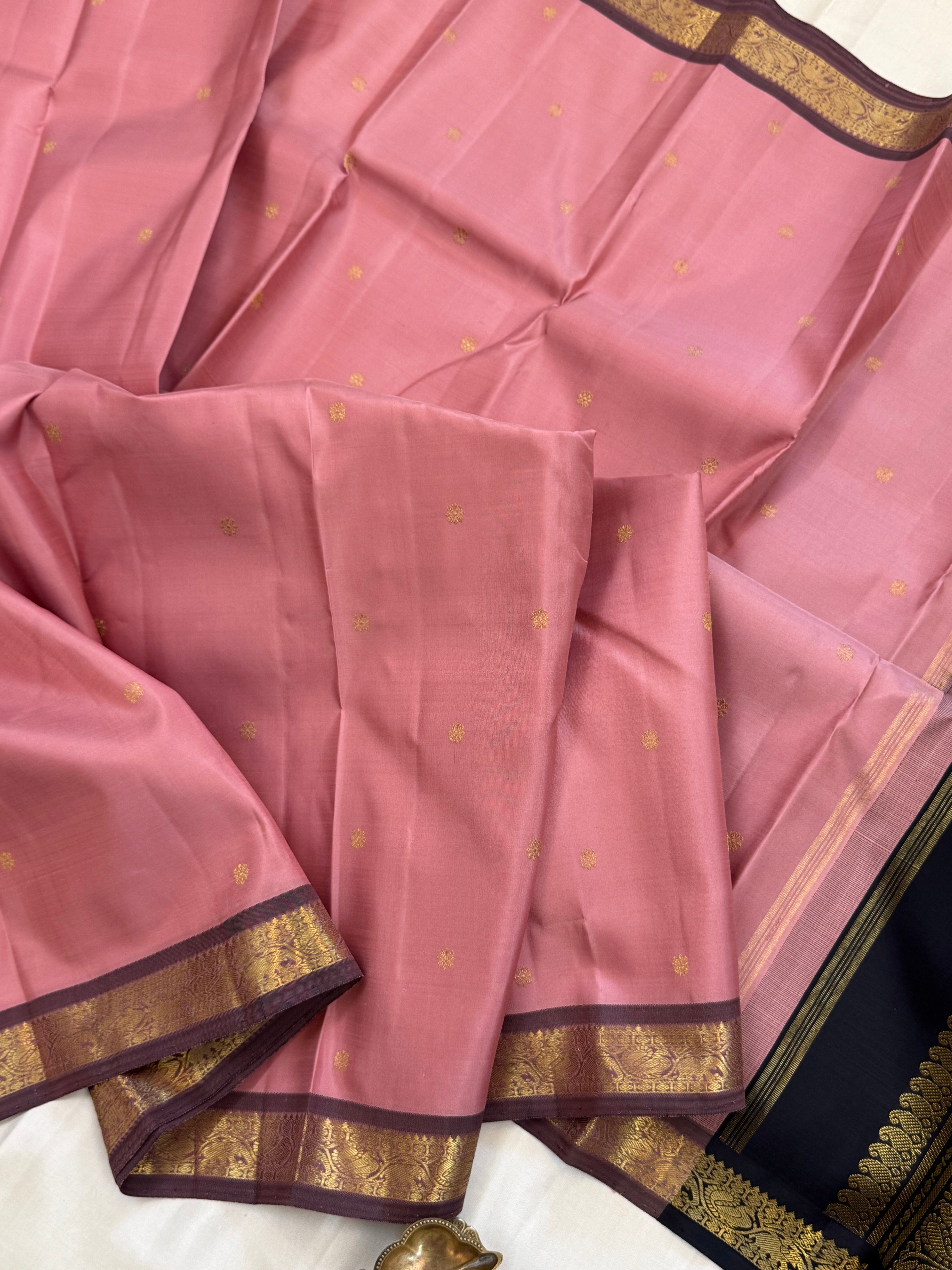 Dusty pink with kanchana Small border / kanjipuram silk saree clsa 11002