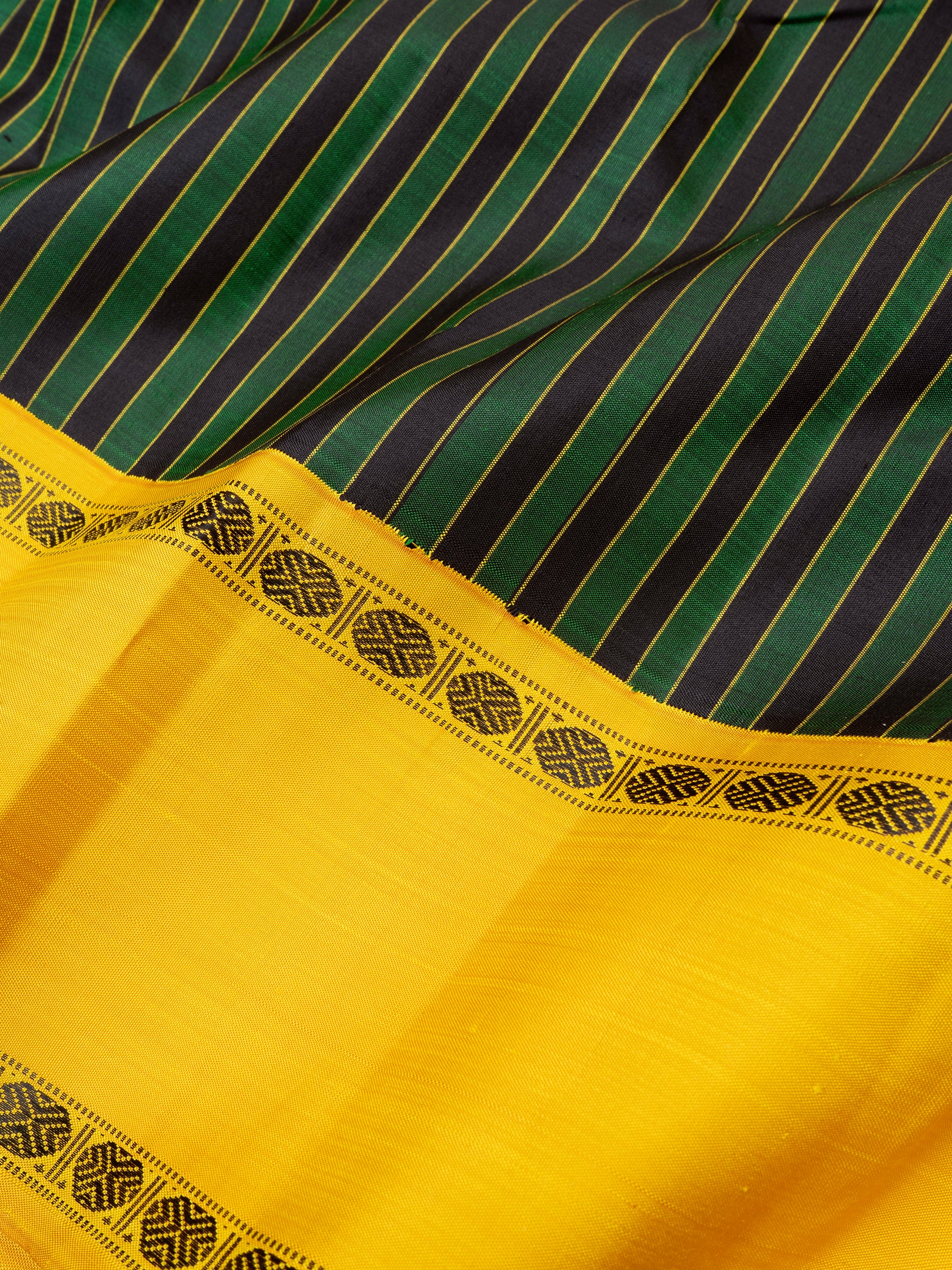 Vintage vaalapoo savuku / Arani Silk Saree CLSA9382