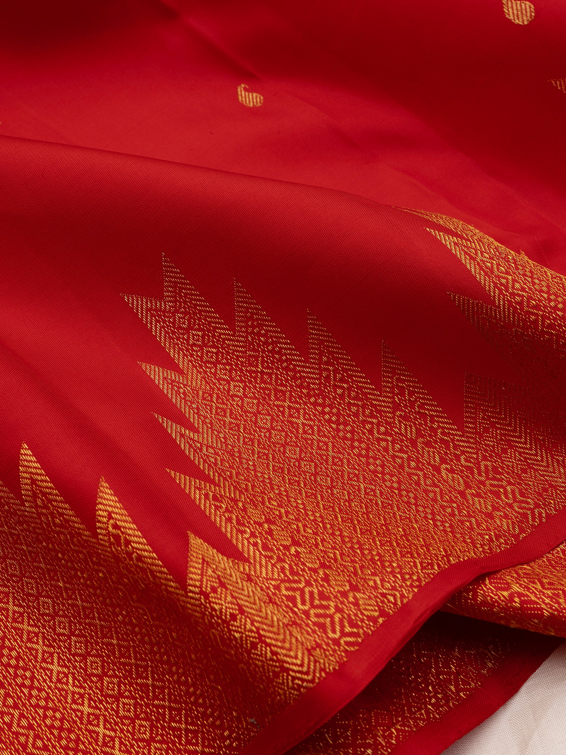 Red temple border/ Arani Silk Saree CLSA10061