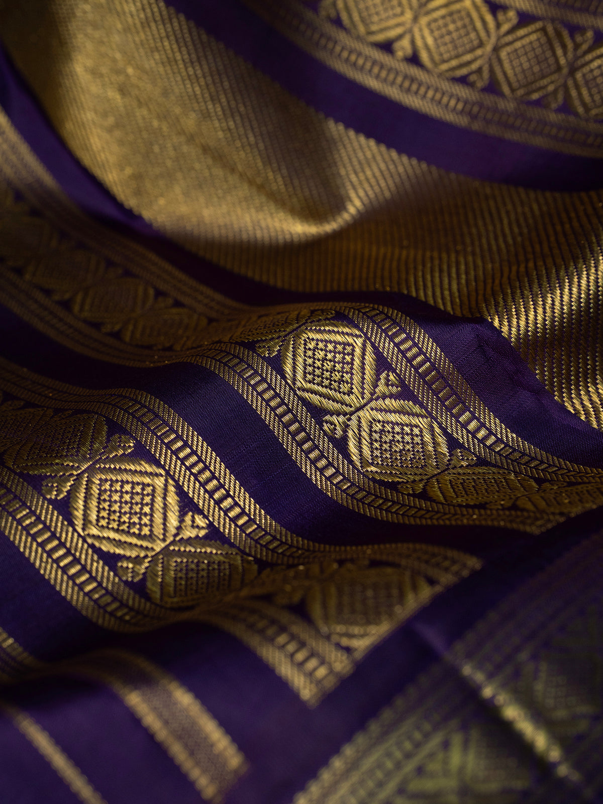 Vintage Blue shot Korvai Pure Kanjipuram Silk Saree CLSA10131