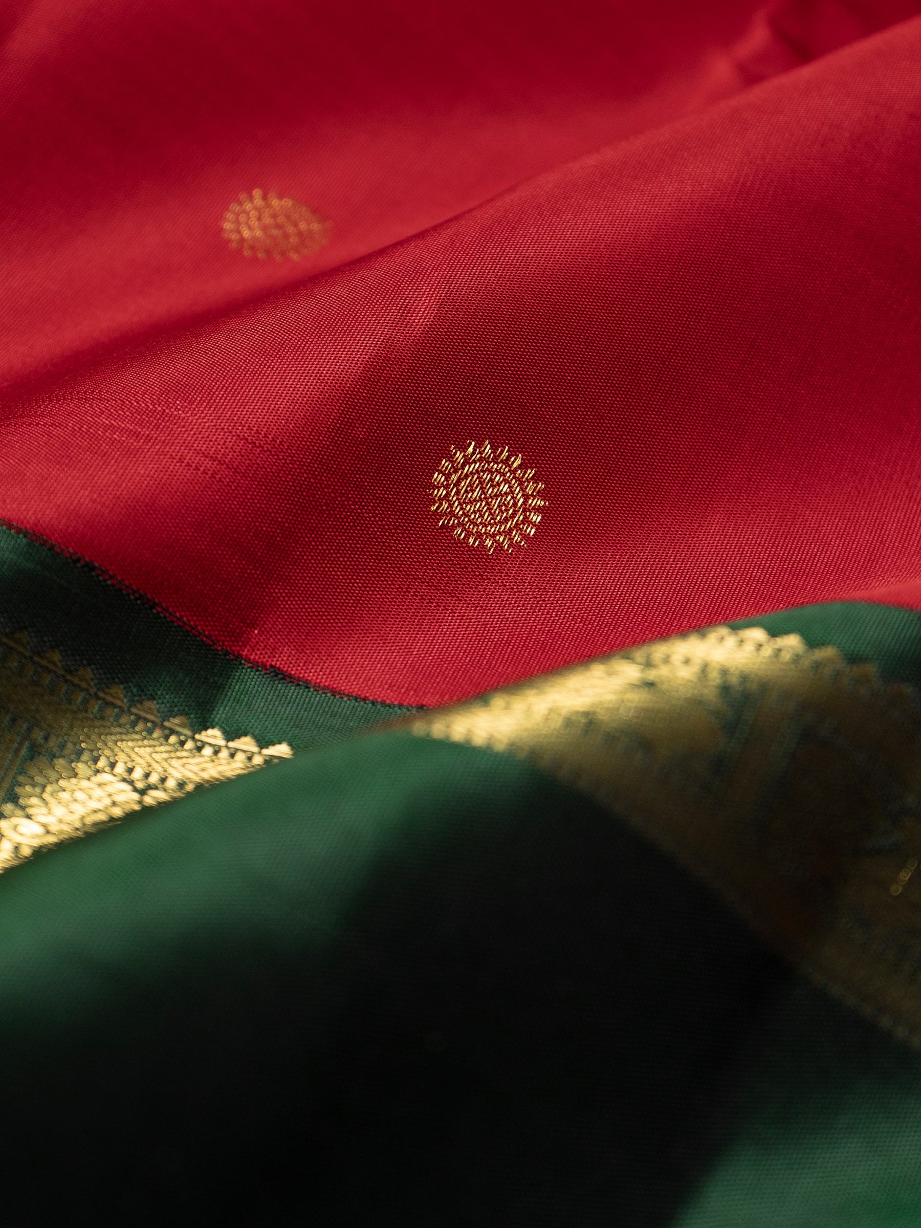 Vintage red and green rettapet border kai korvai/ Kanjipuram Saree CLSA10139