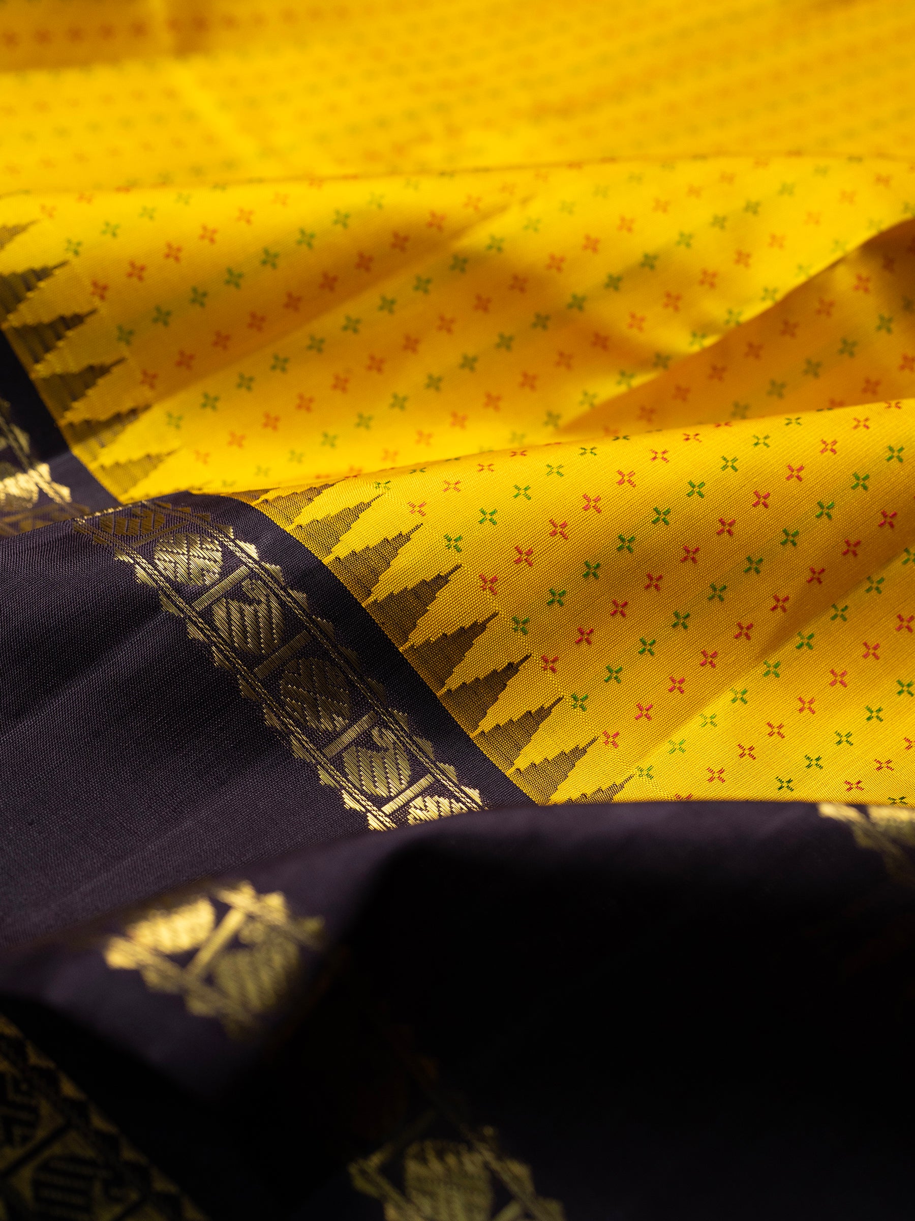 Yellow body and thread butta with Kanchana / Korvai Kanjipuram Silk Saree CLSA10483