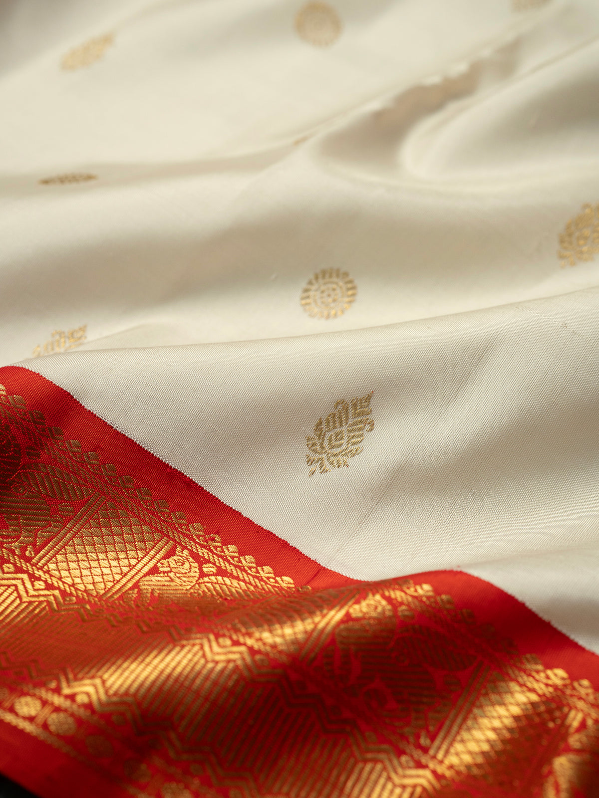Off white Korvai Kanjipuram Silk Saree CLSA10619