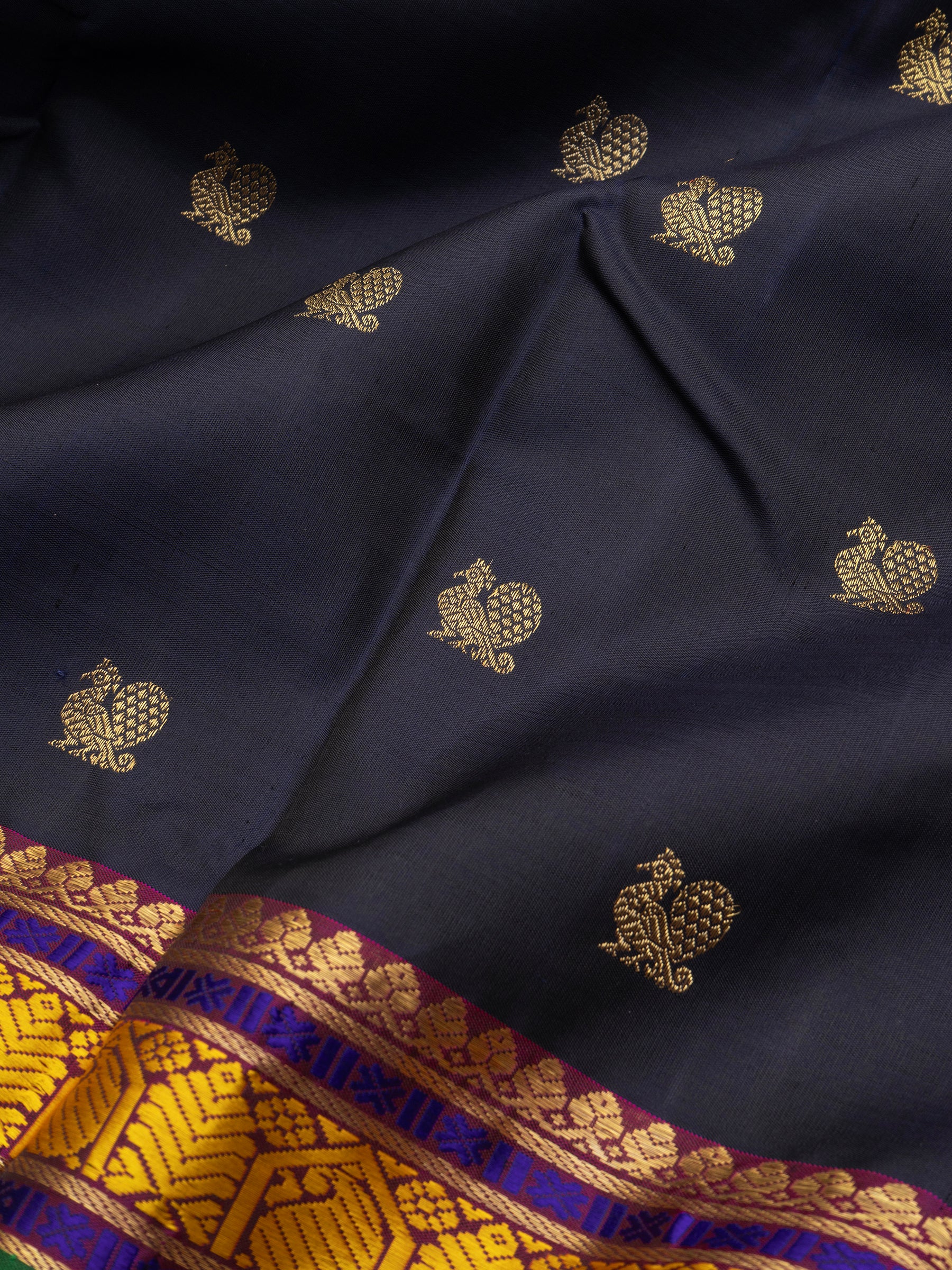 Black annam butta / Kanjipuram Silk Saree CLSA316
