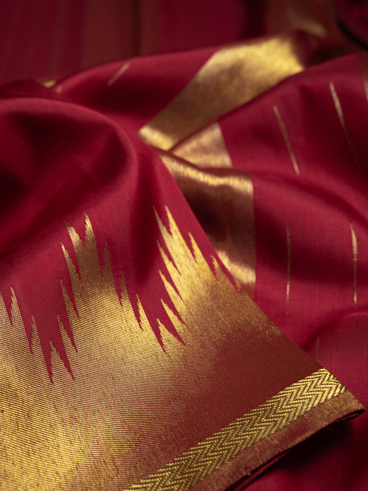 Red 8 kol temple border/ Kanjipuram Silk Saree CLSA476