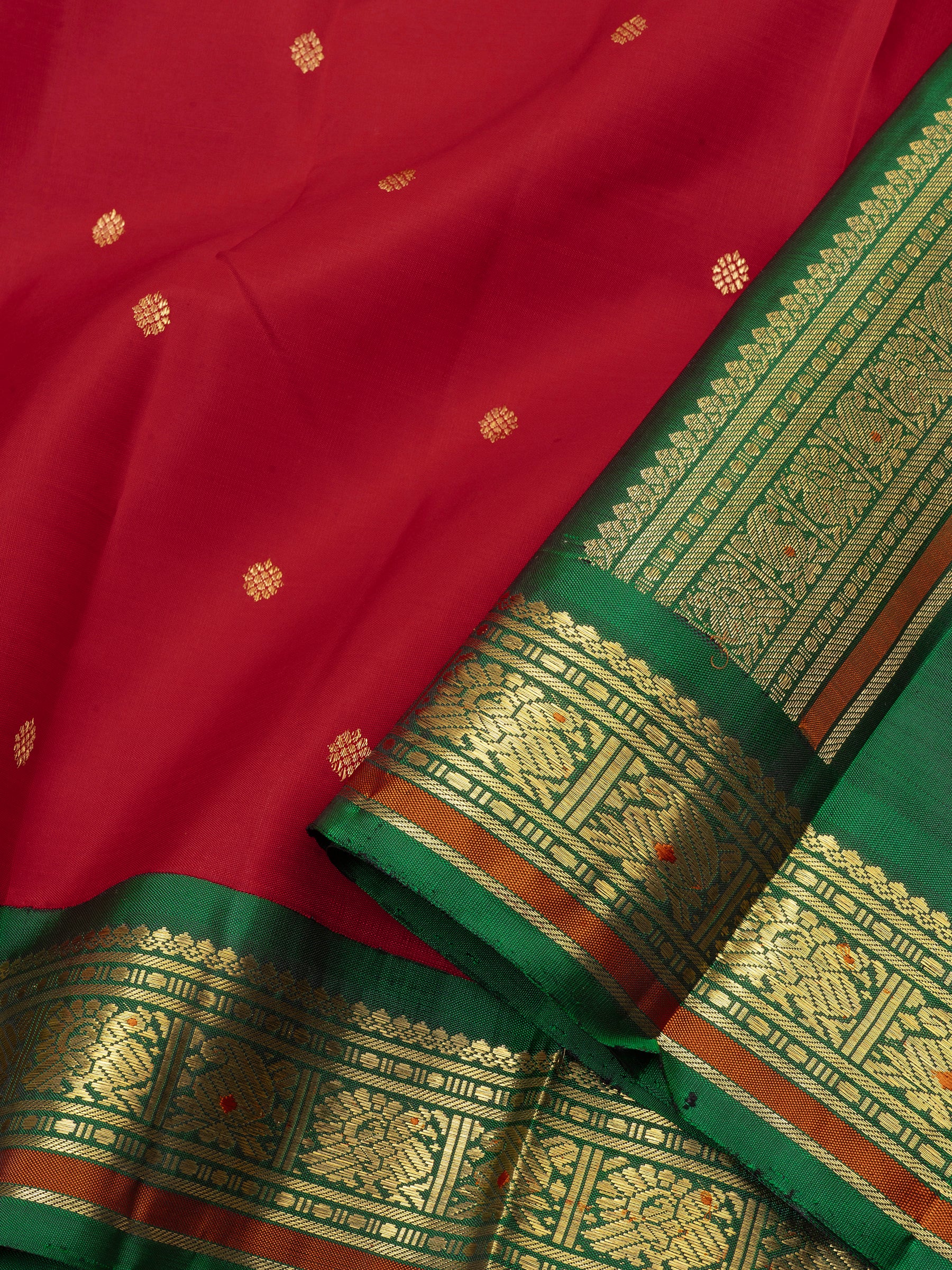 Red and green meenakari border / Kanjipuram Saree CLSA5910