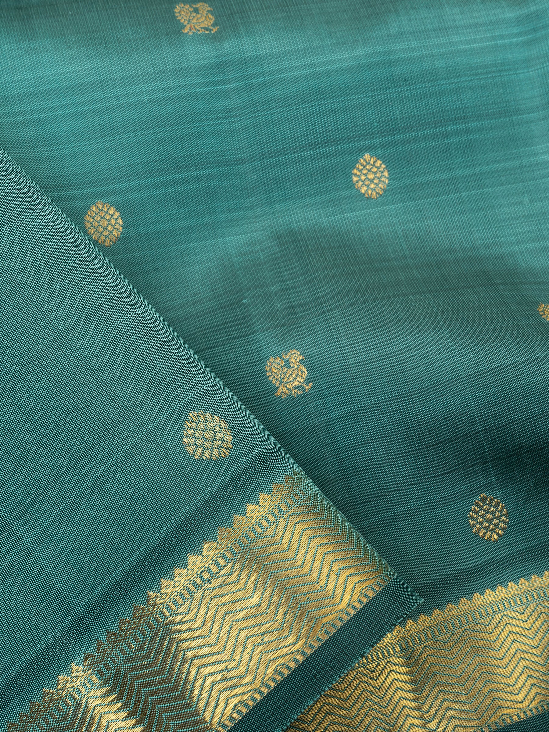 Teal shot sea green / Kanjivaram Silk Saree CLSA6344
