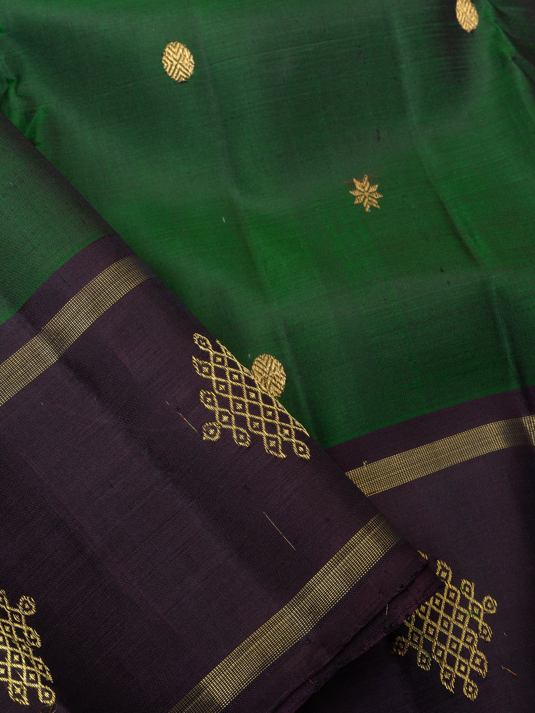 Dark green Kolam border / Kanjipuram Saree CLSA6509
