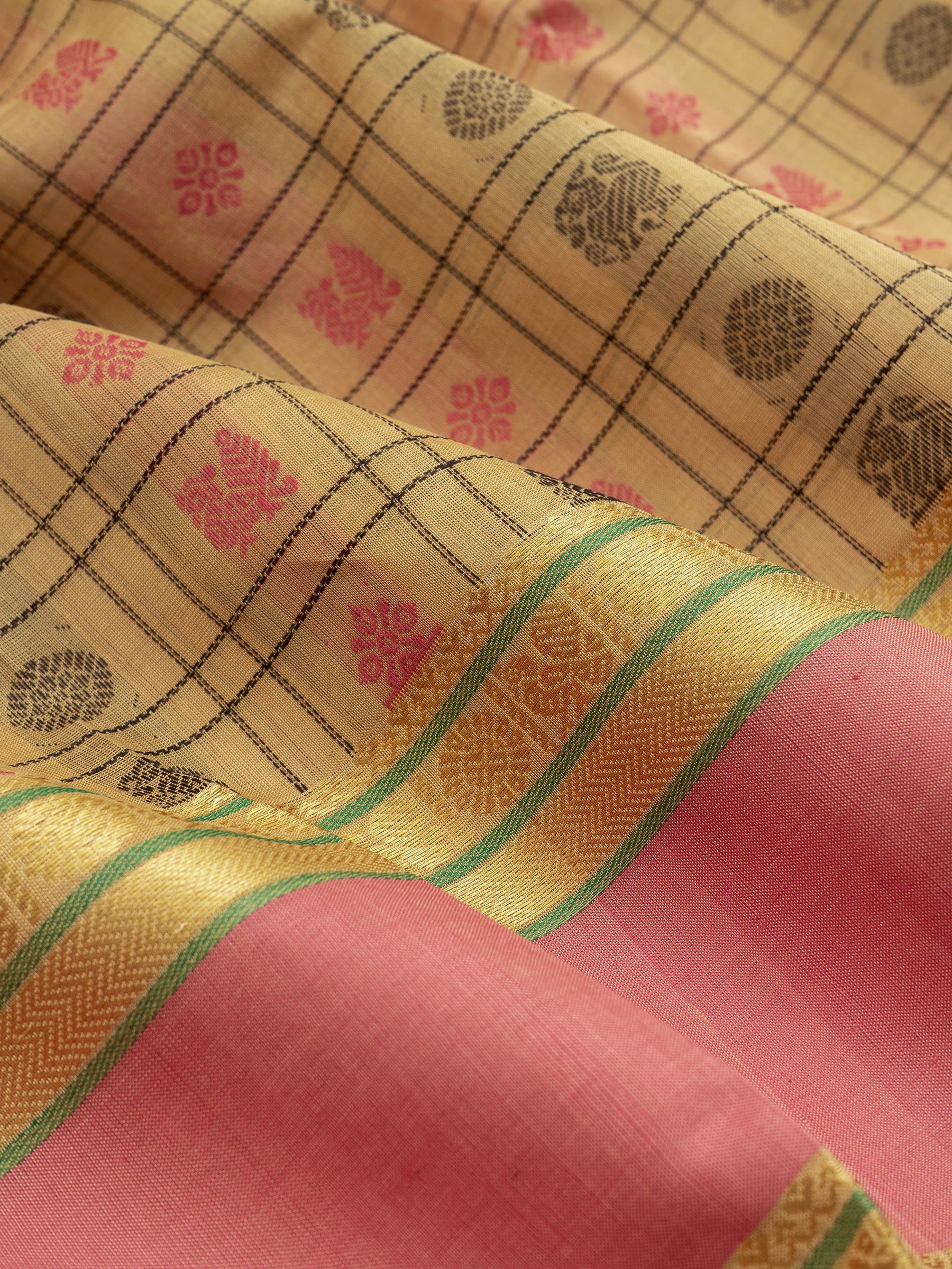 Beige kattam multi butta / Silk Cotton Saree CLSA7318