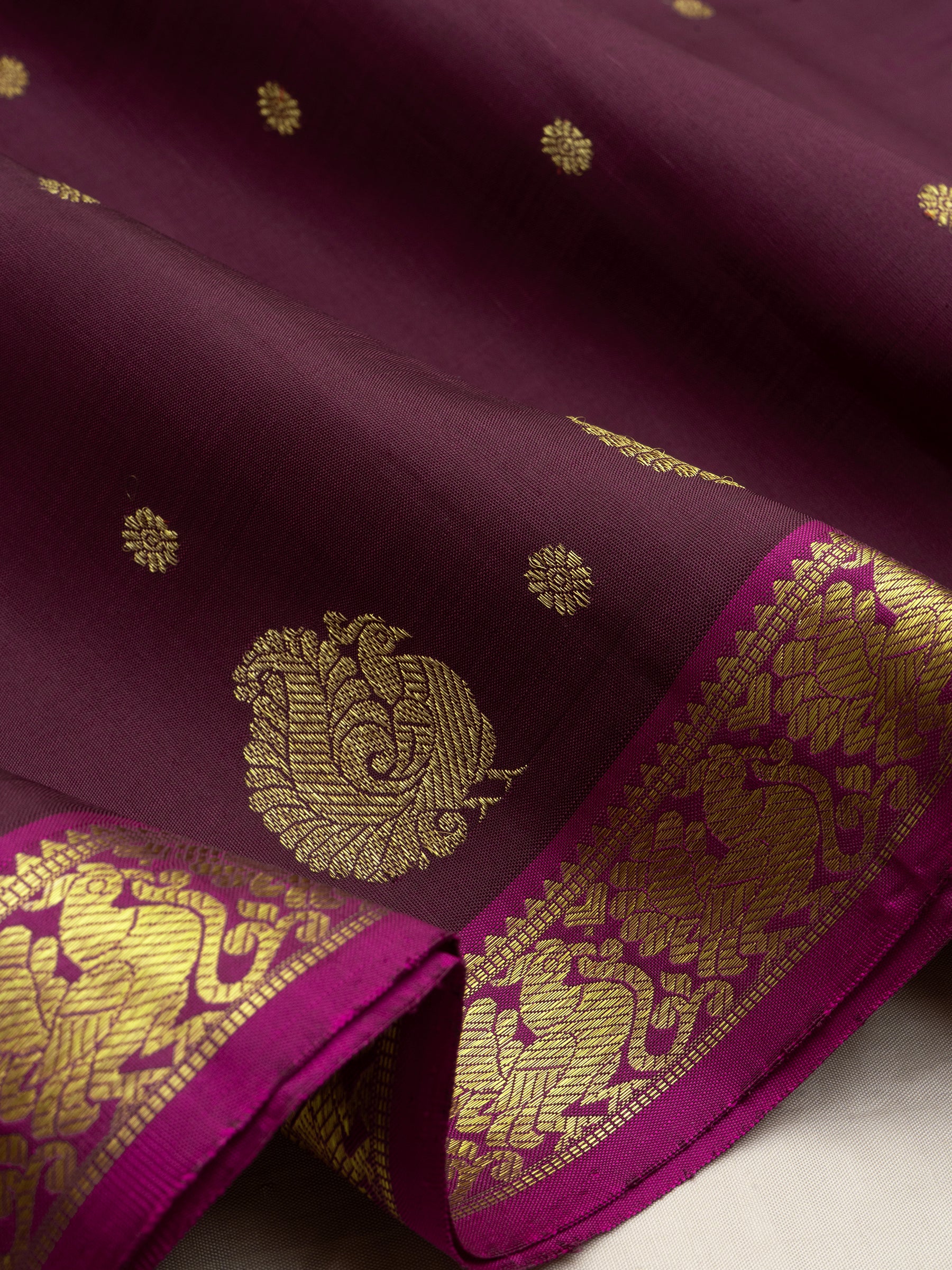 V paaku and pink bettu butta small border/ Kanjipuram Silk Saree CLSA7417