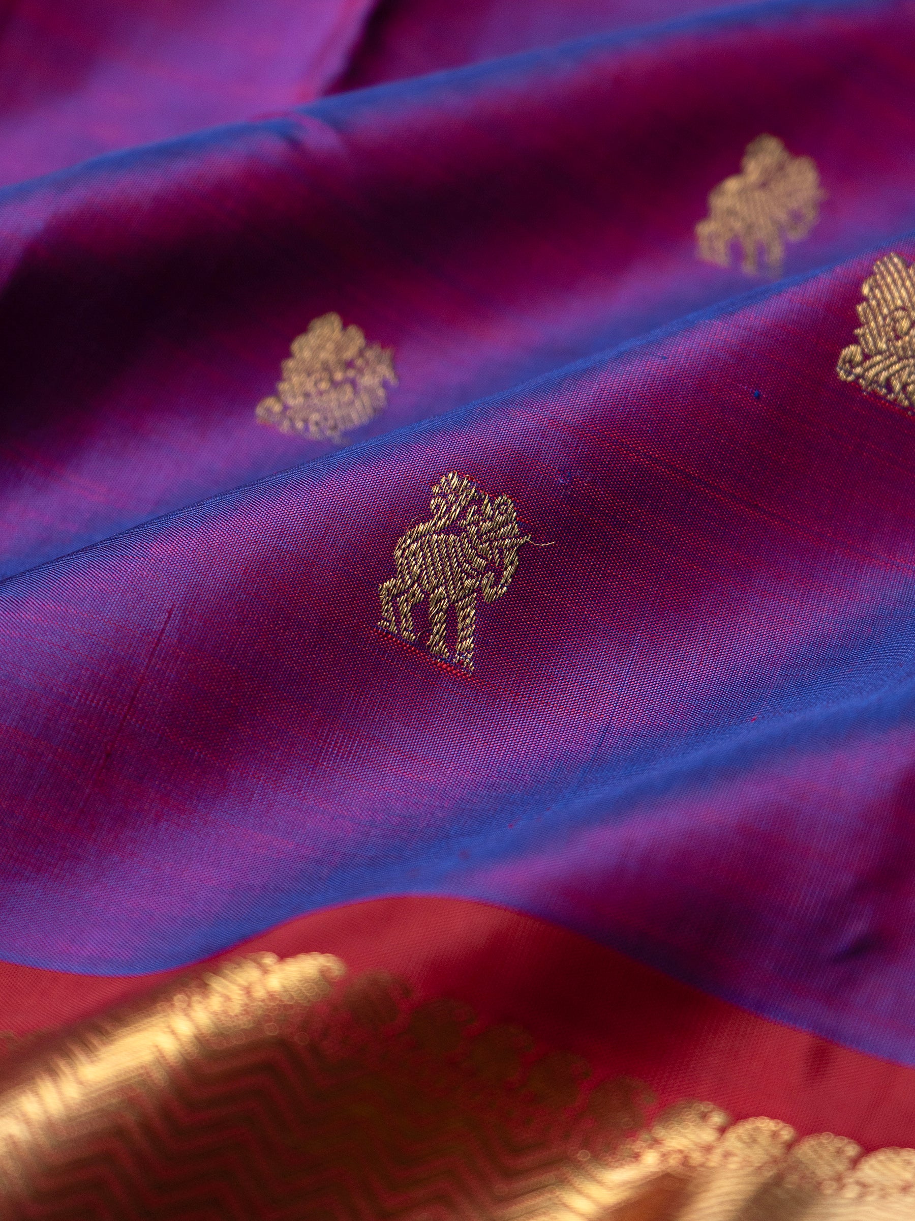 Krishnamegam and red yazhi butta / Kanjipuram Saree CLSA754