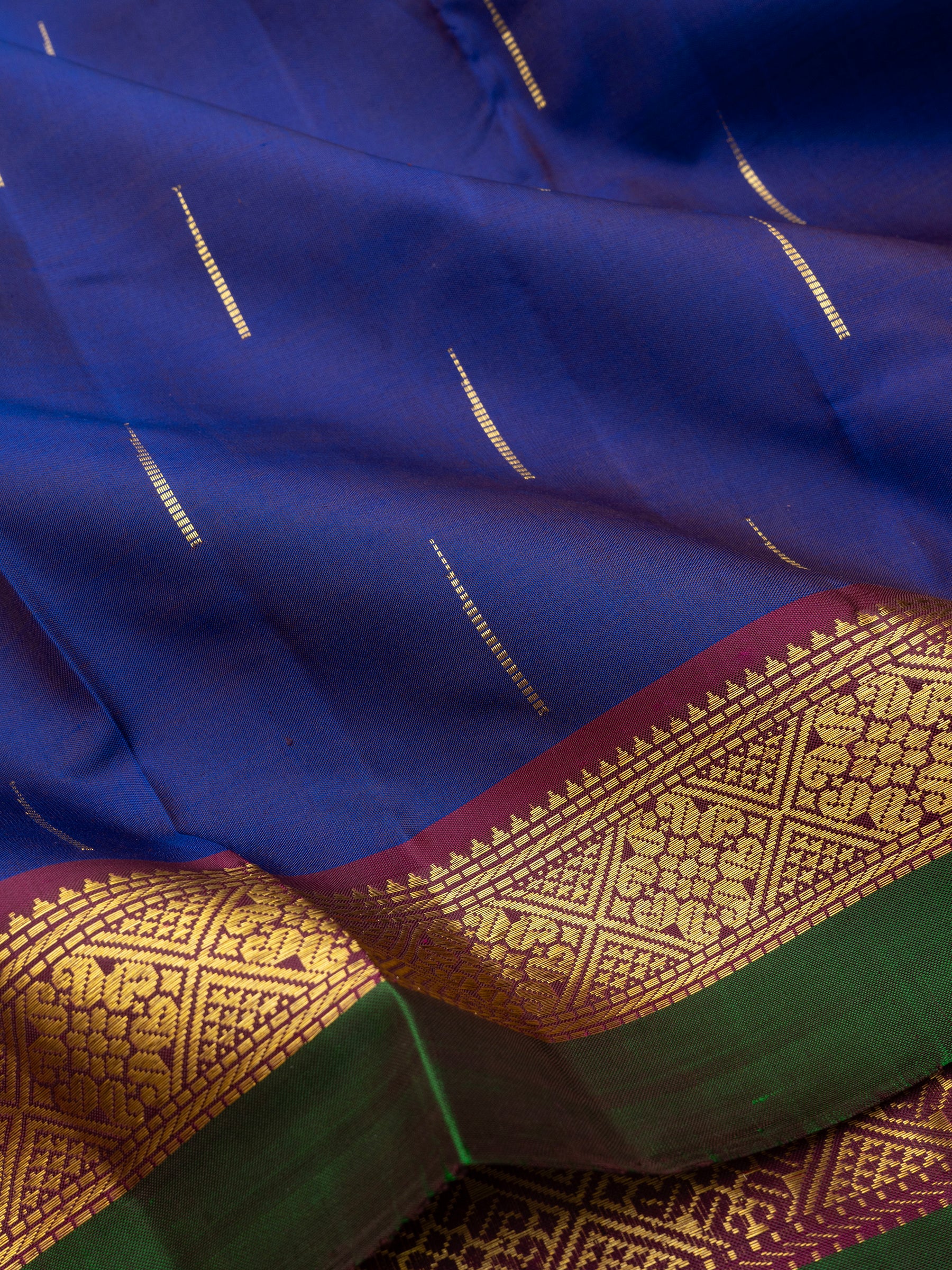 Royal blue and magenta kaal erangina border/ Arani Silk Saree CLSA9035