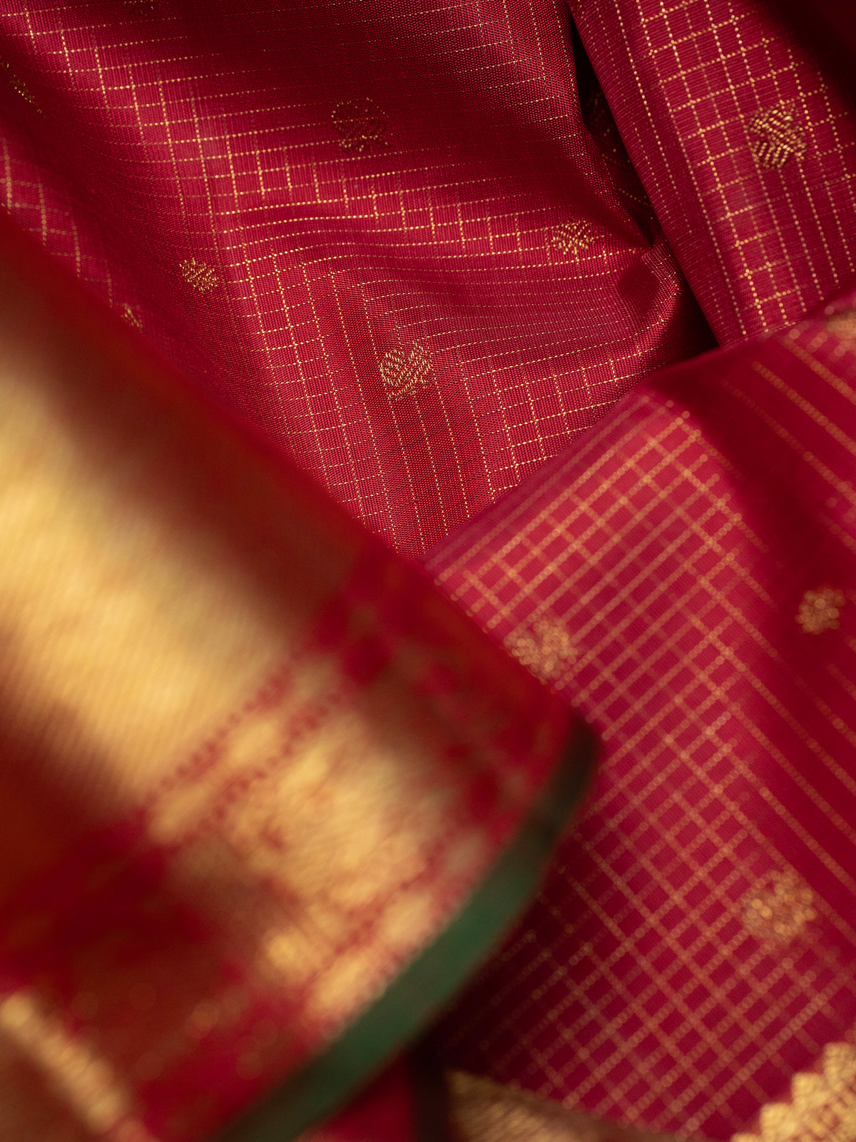 Red Zari checks and butta/Kanjipuram Silk Saree CLSA9185