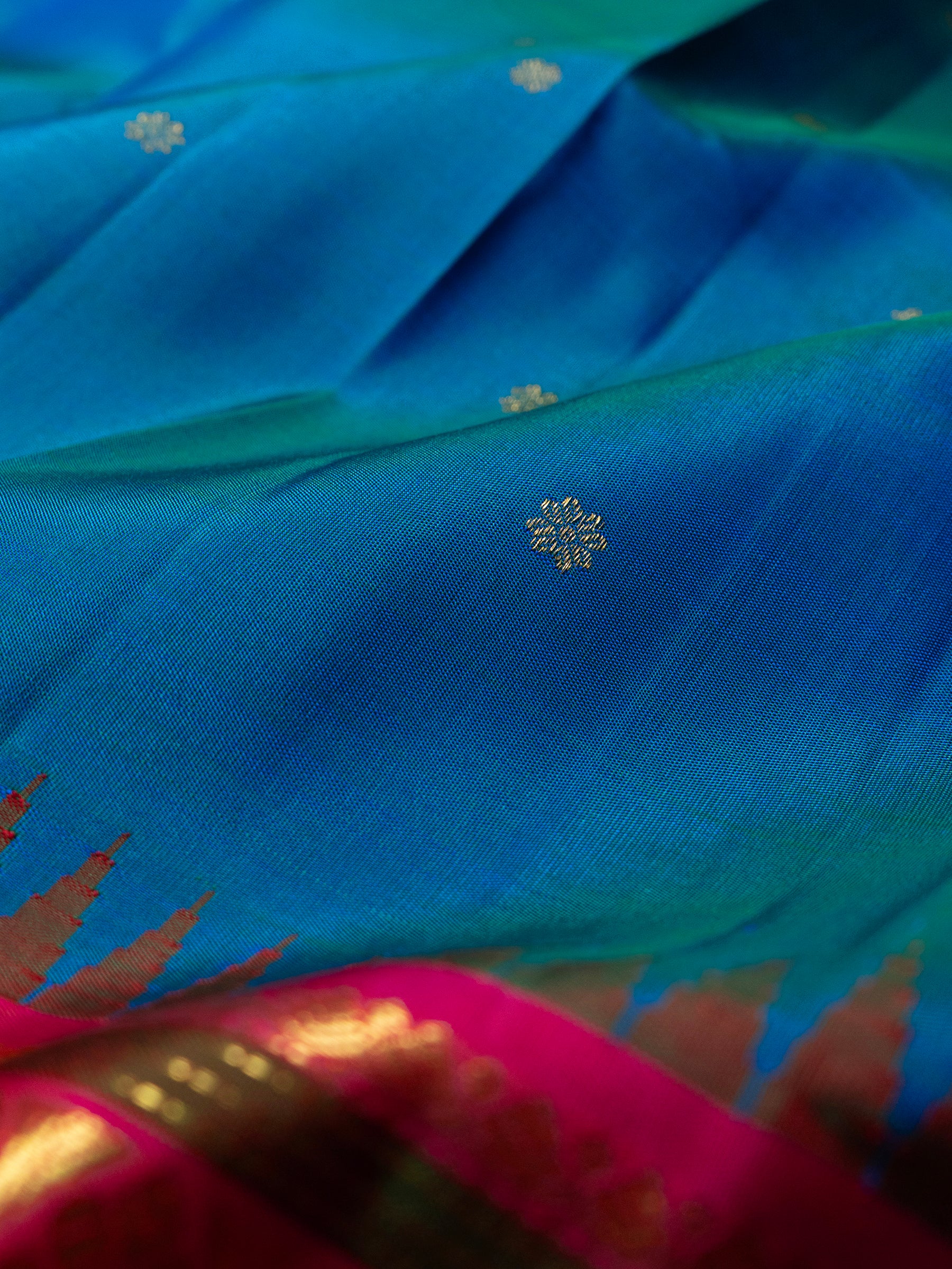 Mayilkazhuth Korvai Kanjipuram Saree CLSA9415