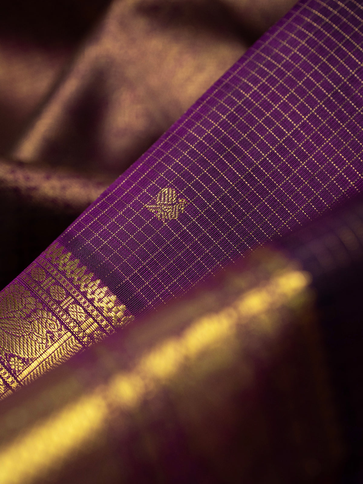 Magenta Zari checks and butta/ Kanjipuram Silk Saree CLSA11614