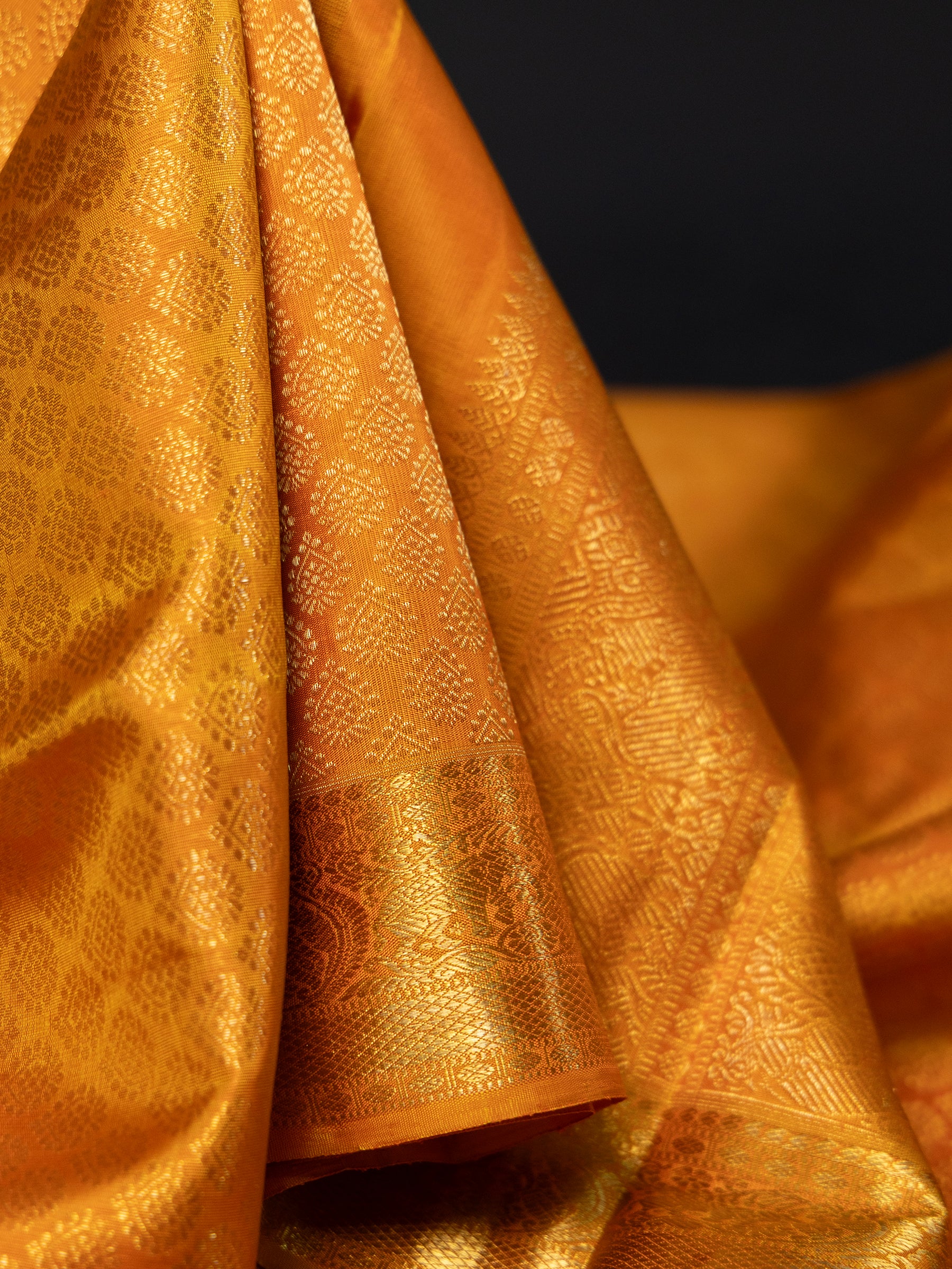 Sunshine orange brocade / Bridal Kanjipuram Silk Saree CLSA4205