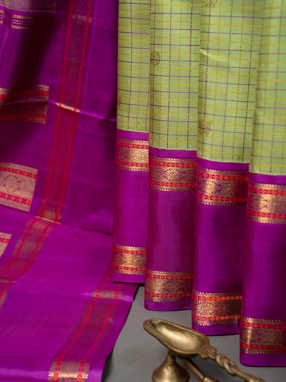 Pista green vintage kattam pink rettapet border kai korvai/ Kanjipuram Silk Saree CLSA