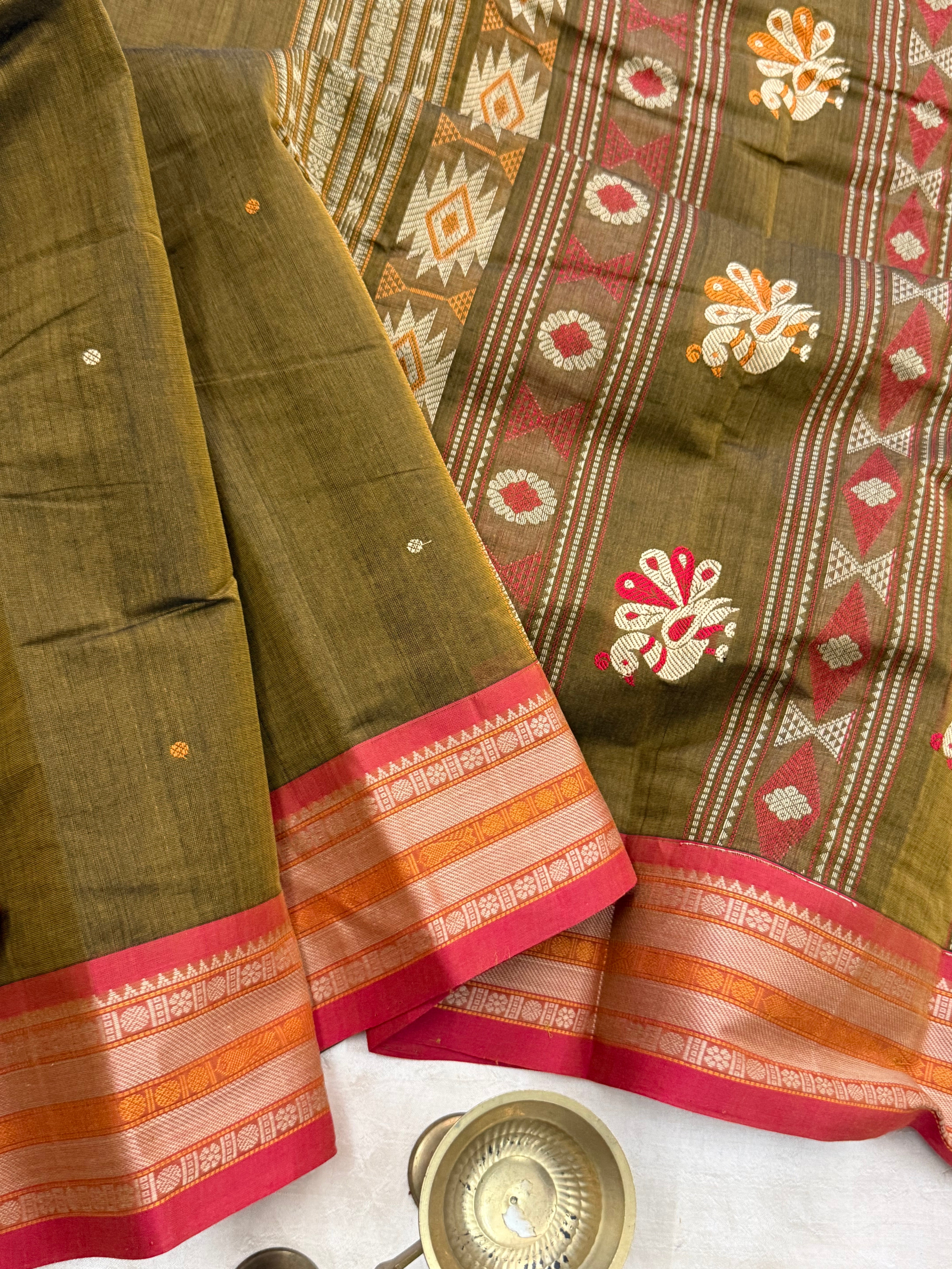 Green and red / Kanchi Cotton
