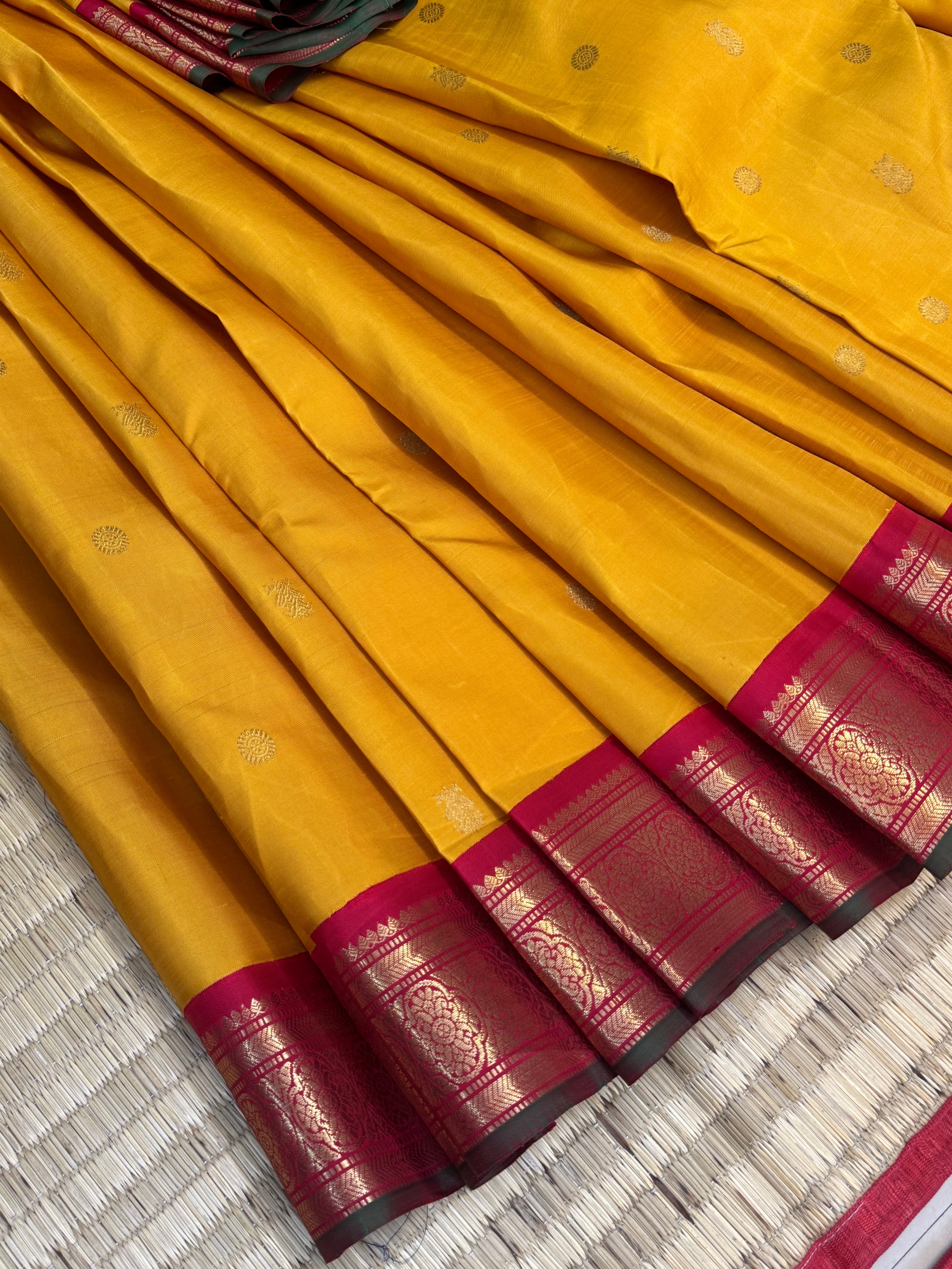 Mustard YELLOW AND RED KORVAI / KANJIPURAM SILK SAREE CLSA8923