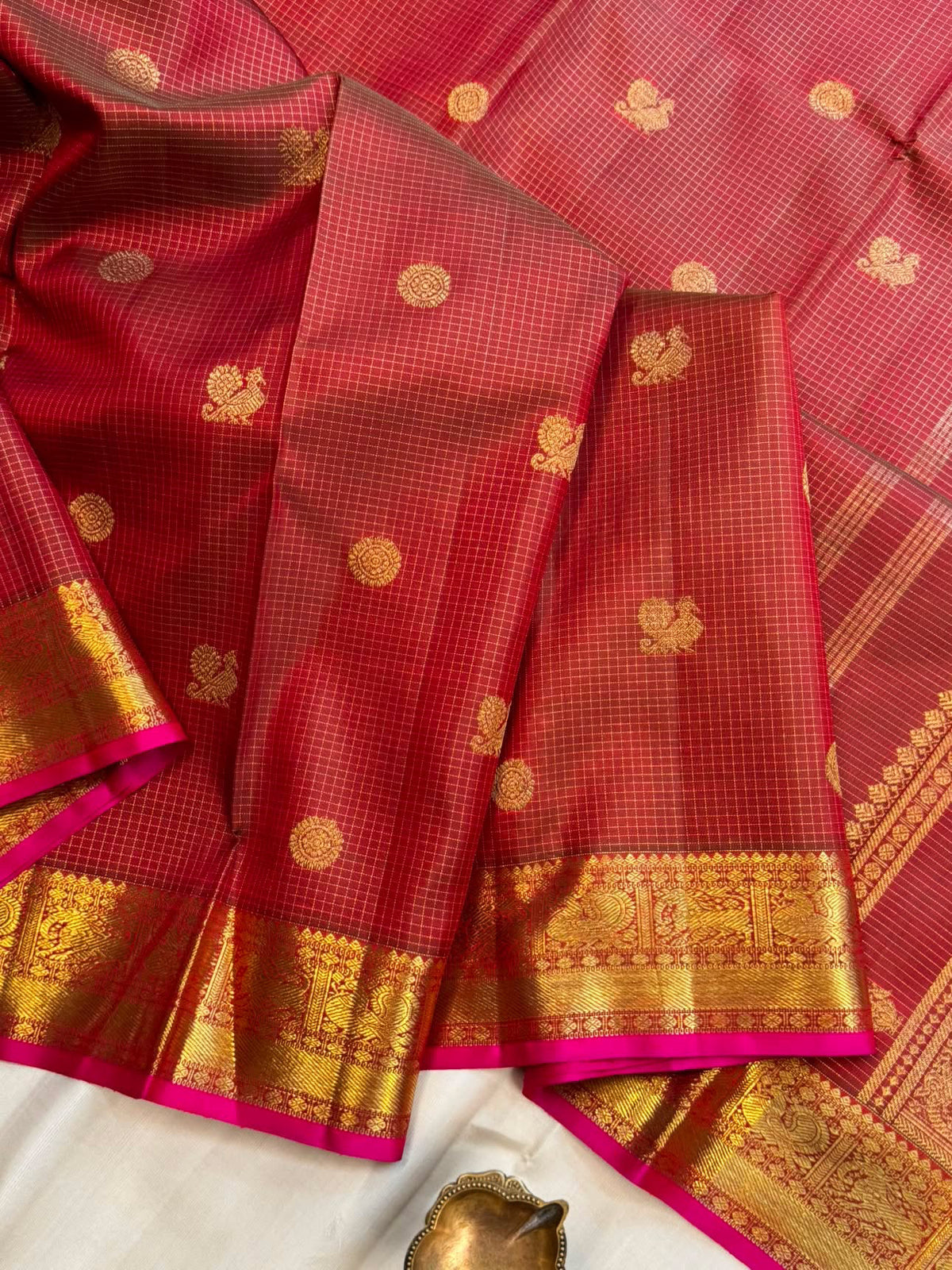 Manthulir pure Zari Kattam / kanjipuram silk saree