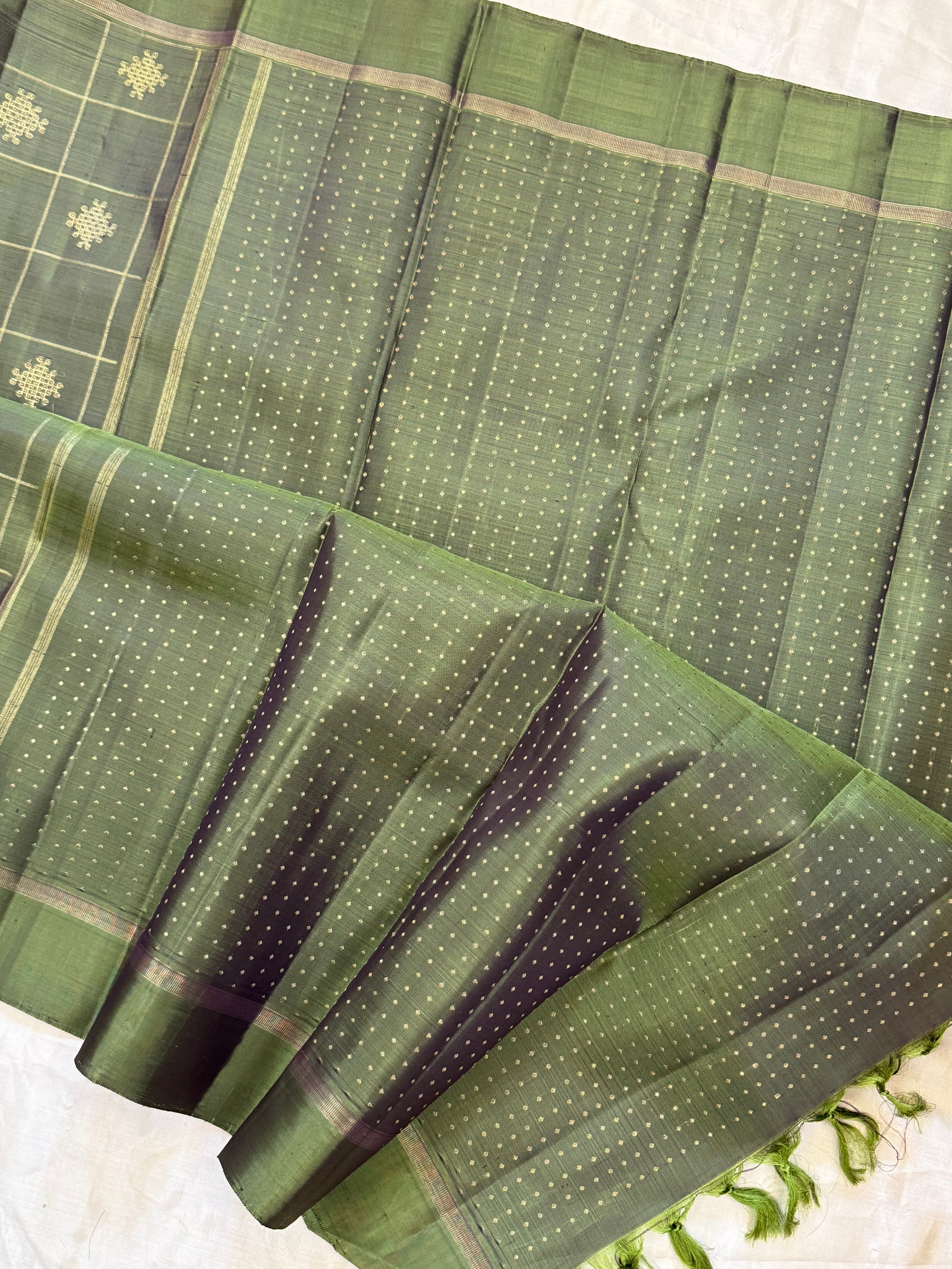 Deep green kattam kolam butta / KANJIPURAM SILK SAREE CLSA 10720
