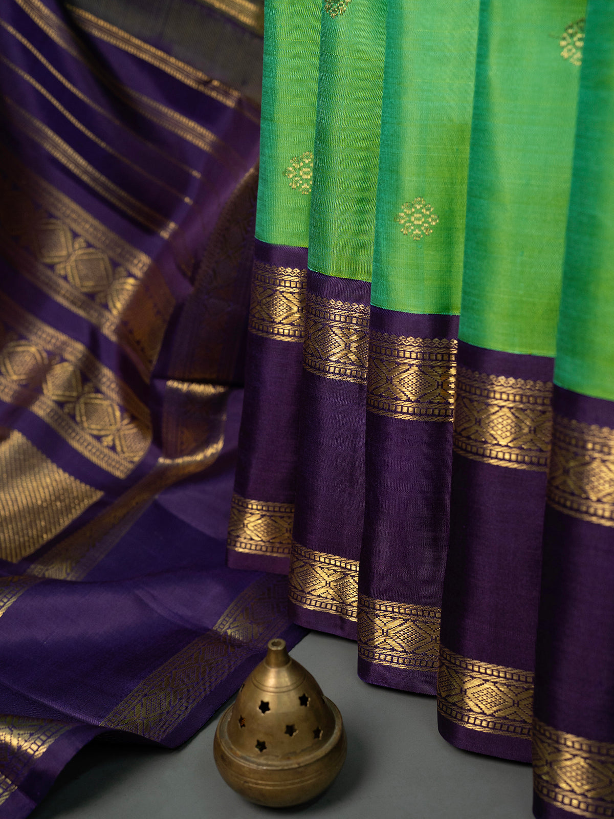 Vintage recreation  retta pet pure Zari Kanjipuram Silk Saree CLSA10130