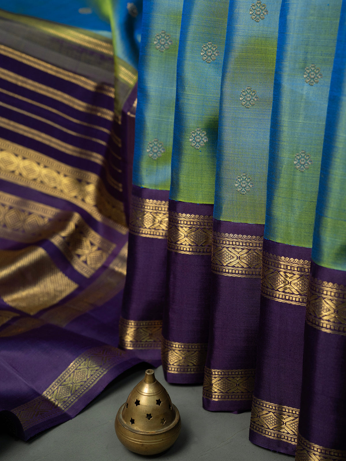 Vintage Blue shot Korvai Pure Kanjipuram Silk Saree CLSA10131