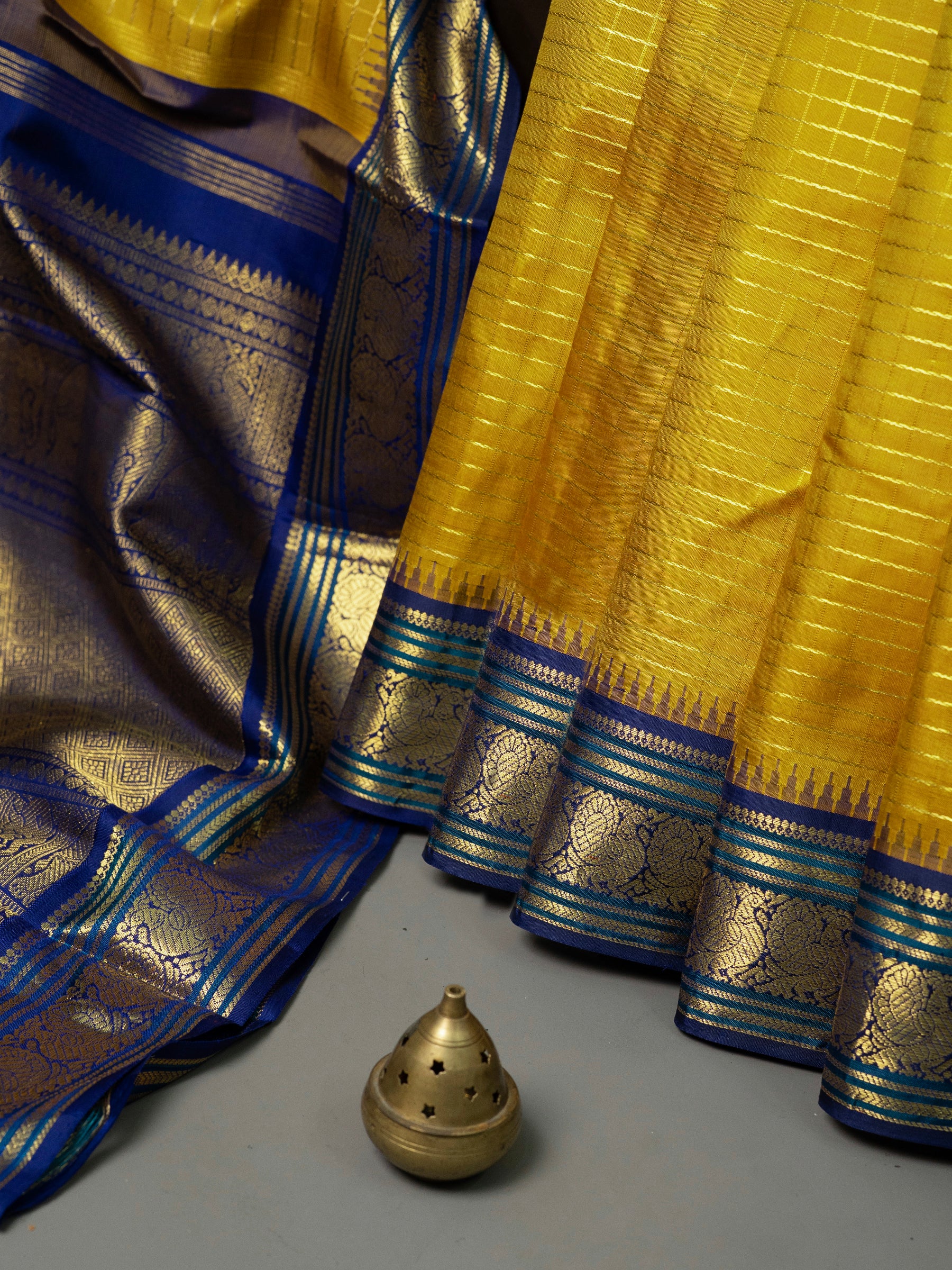 Veldhari Kattam with temple Korvai  / Kanjipuram Silk Saree CLSA10622