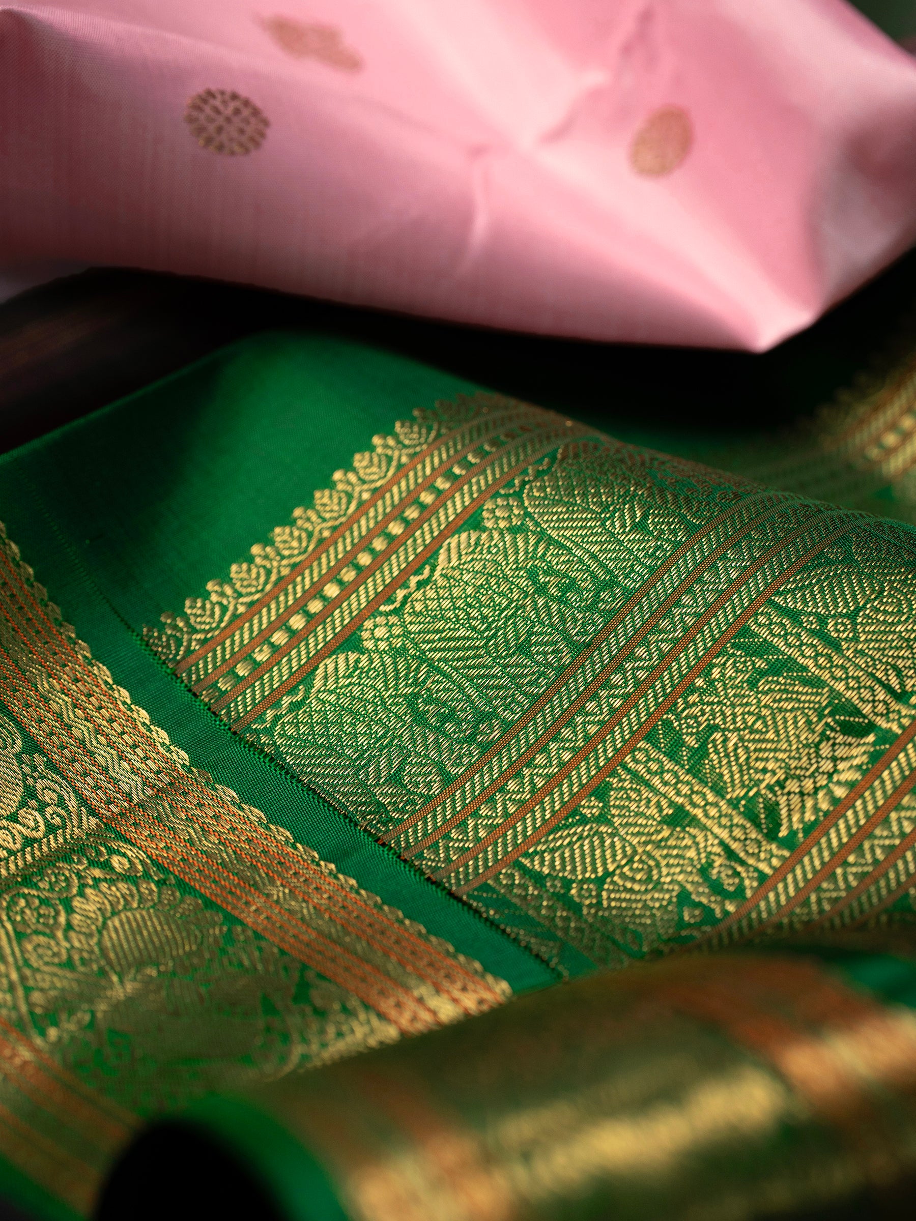 Rose milk with leaf green Korvai / Kanjipuram Silk Saree CLSA10628