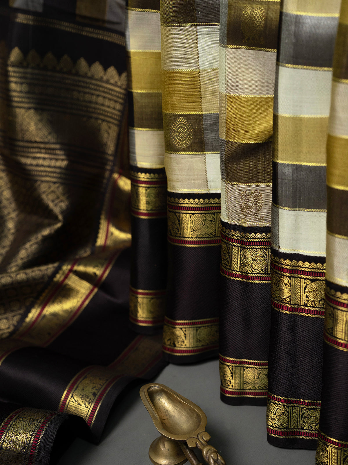 Pastel Zari Kattam with butta Korvai pure Zari /Kanjipuram Silk Saree CLSA11075