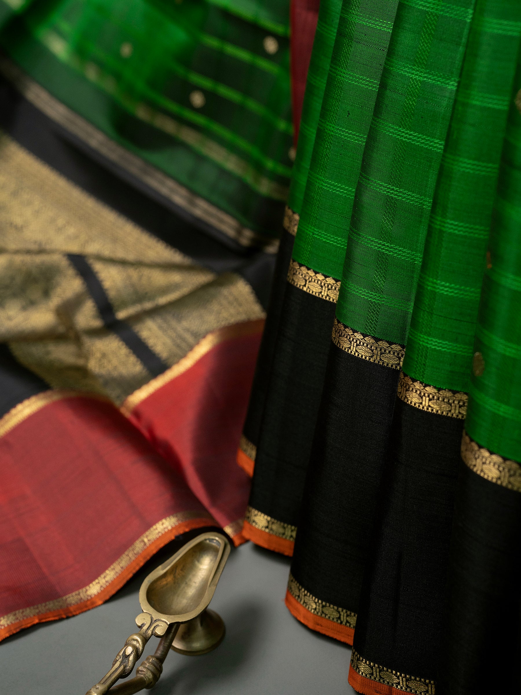 Ganga Jamuna pure Kanjipuram Silk Saree CLSA6322