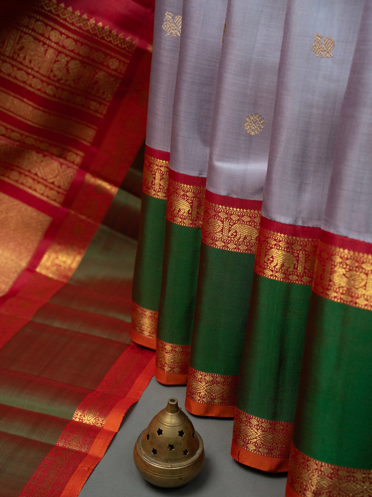 Lavender rettapet border kai korvai/ Kanjipuram Silk Saree CLSA9894