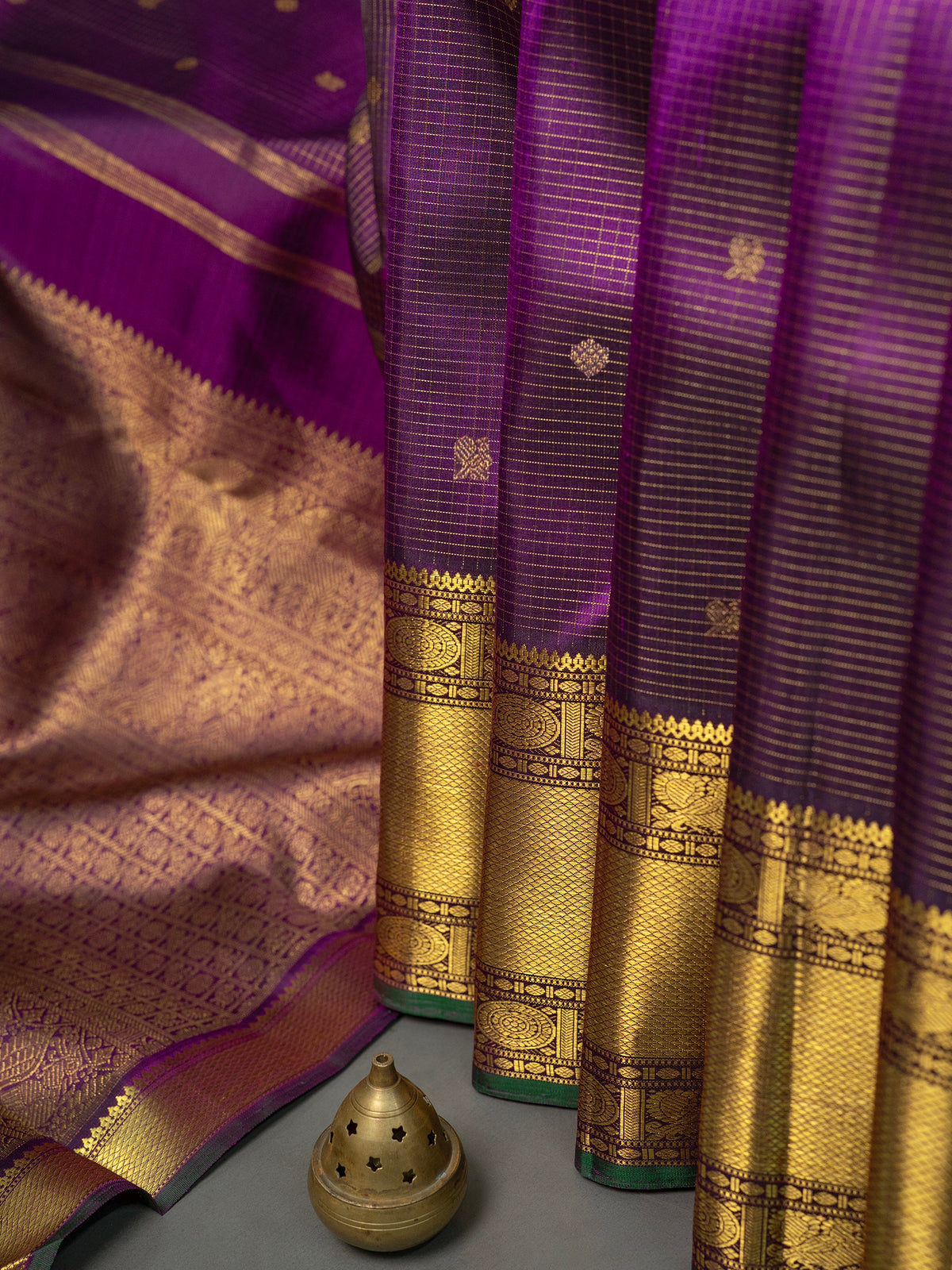 Magenta Zari checks and butta/ Kanjipuram Silk Saree CLSA11614