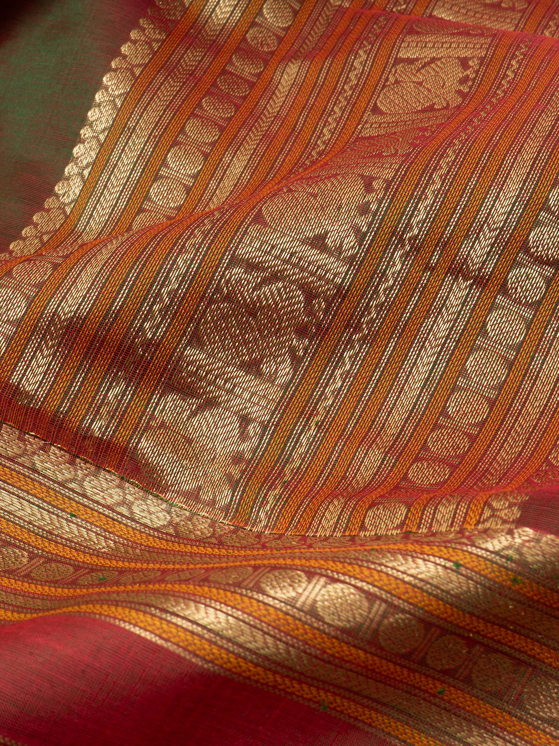Maanthulir malli moggu/ Silk Cotton