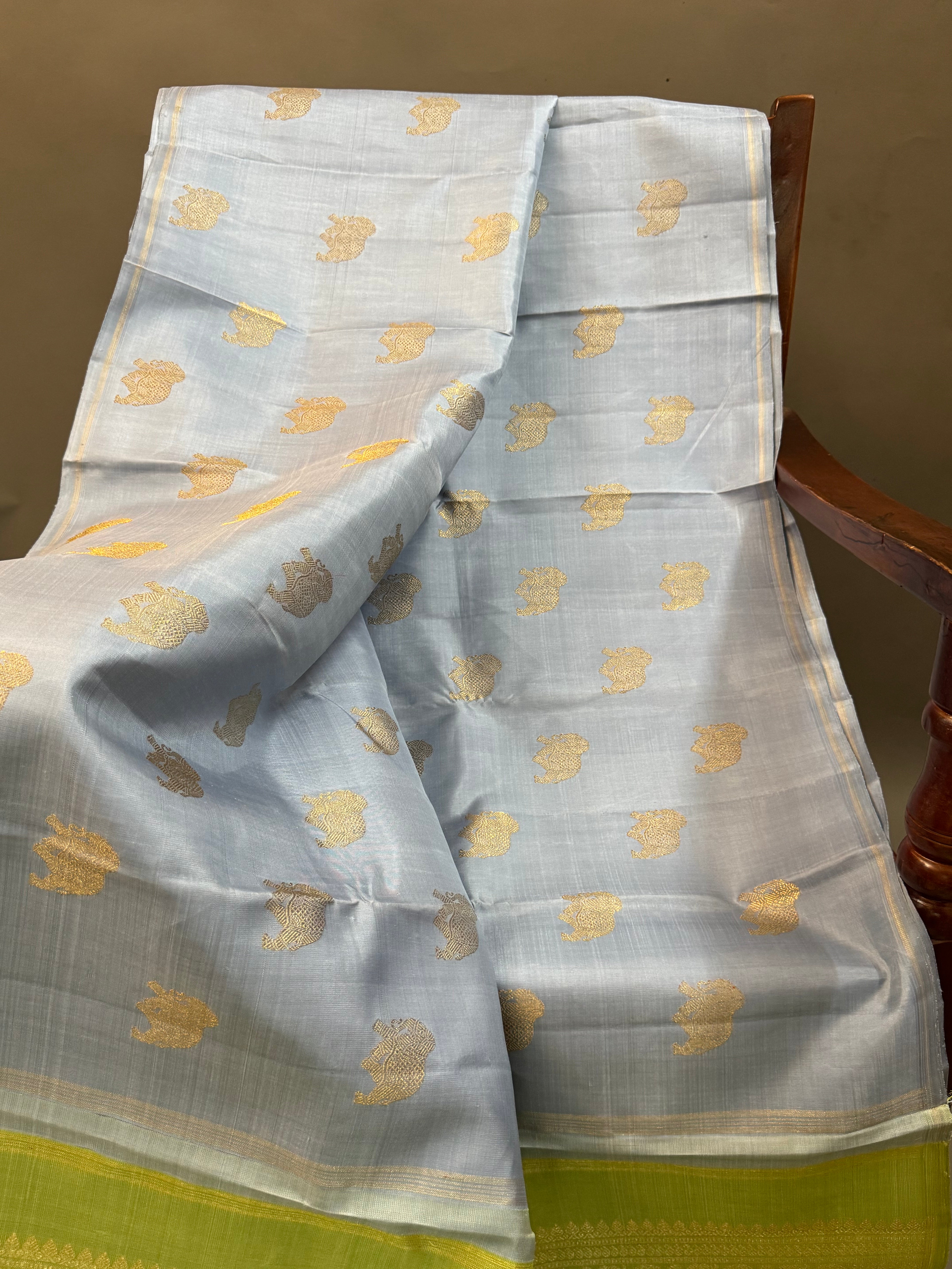 Powder blue elephant Butta  Borderless kanjipuram silk saree