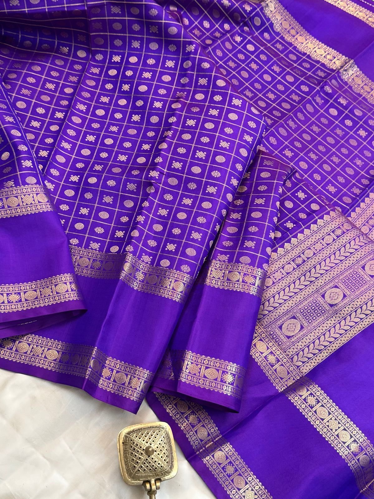 Purplish lakshambutta kili pallu/ Special edition kanjipuram silk