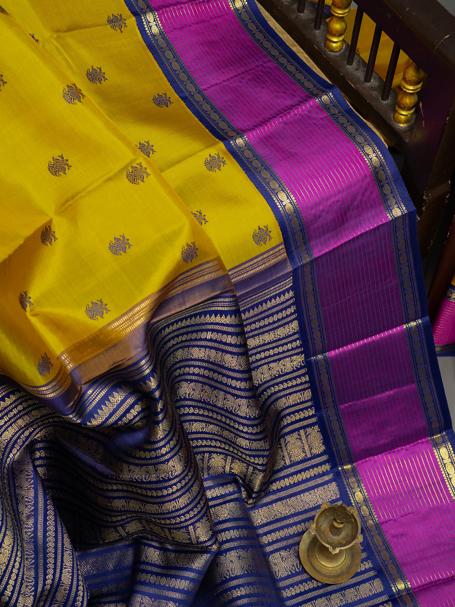 Sampanga Yellow varisapet Korvai Kanjipuram Silk Saree CLSA10381