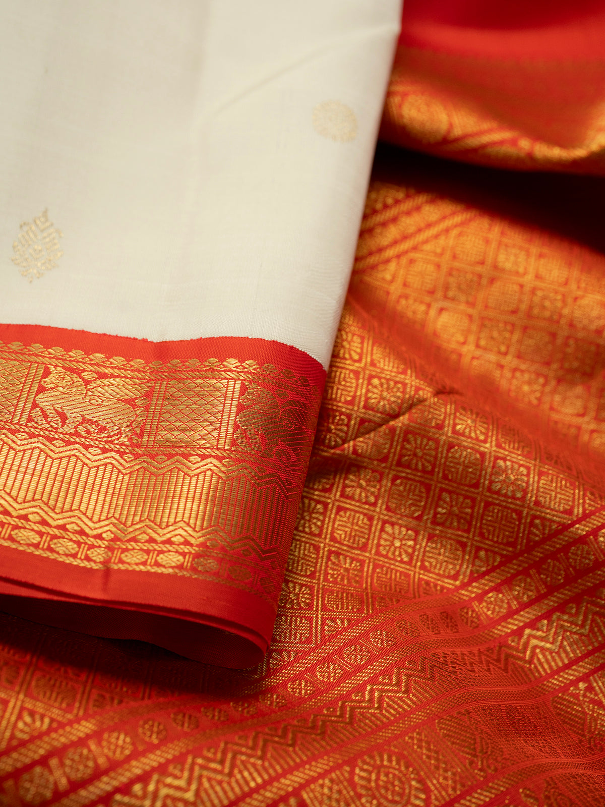 Off white Korvai Kanjipuram Silk Saree CLSA10619